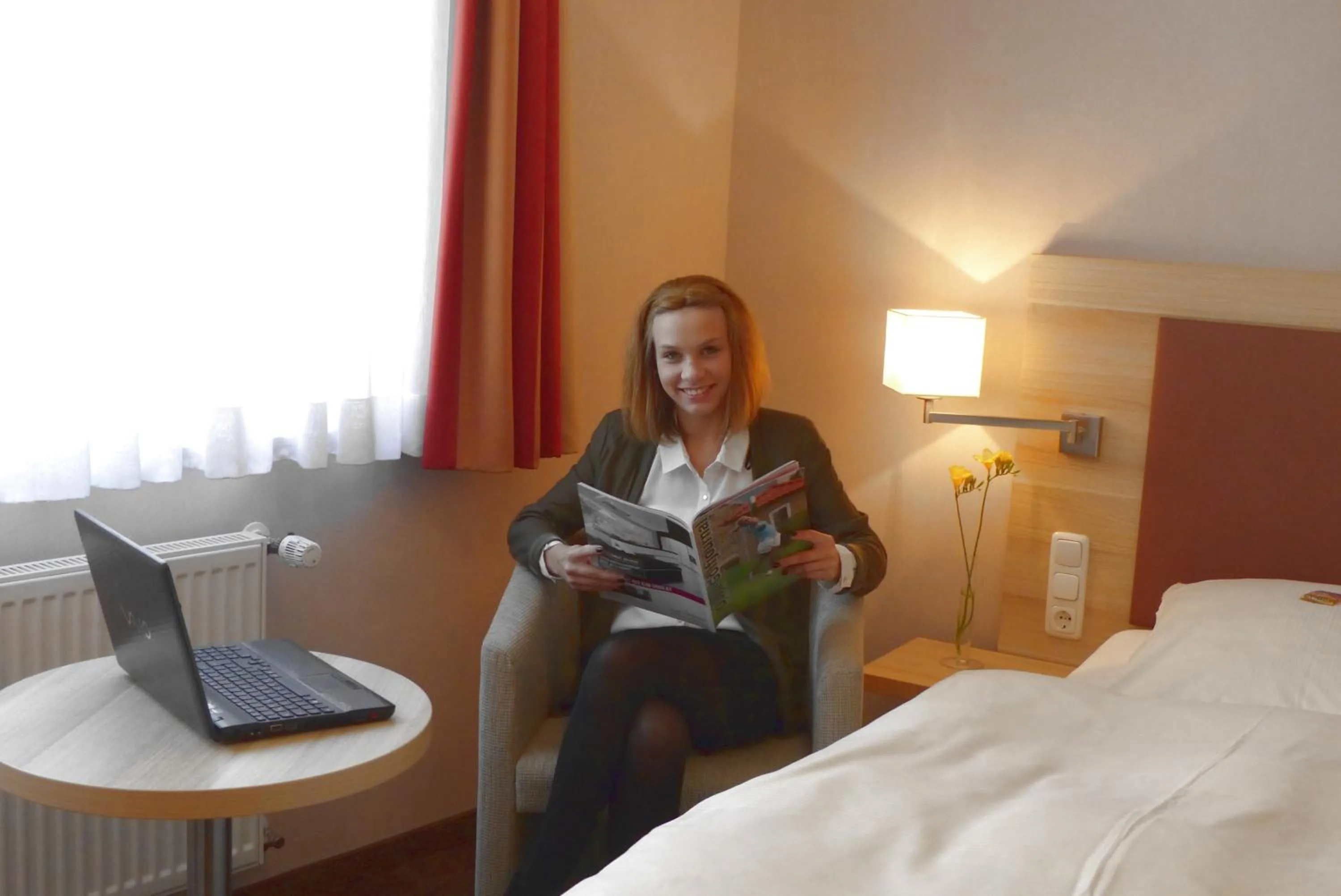 Guests, Bed in Hotel Hansa