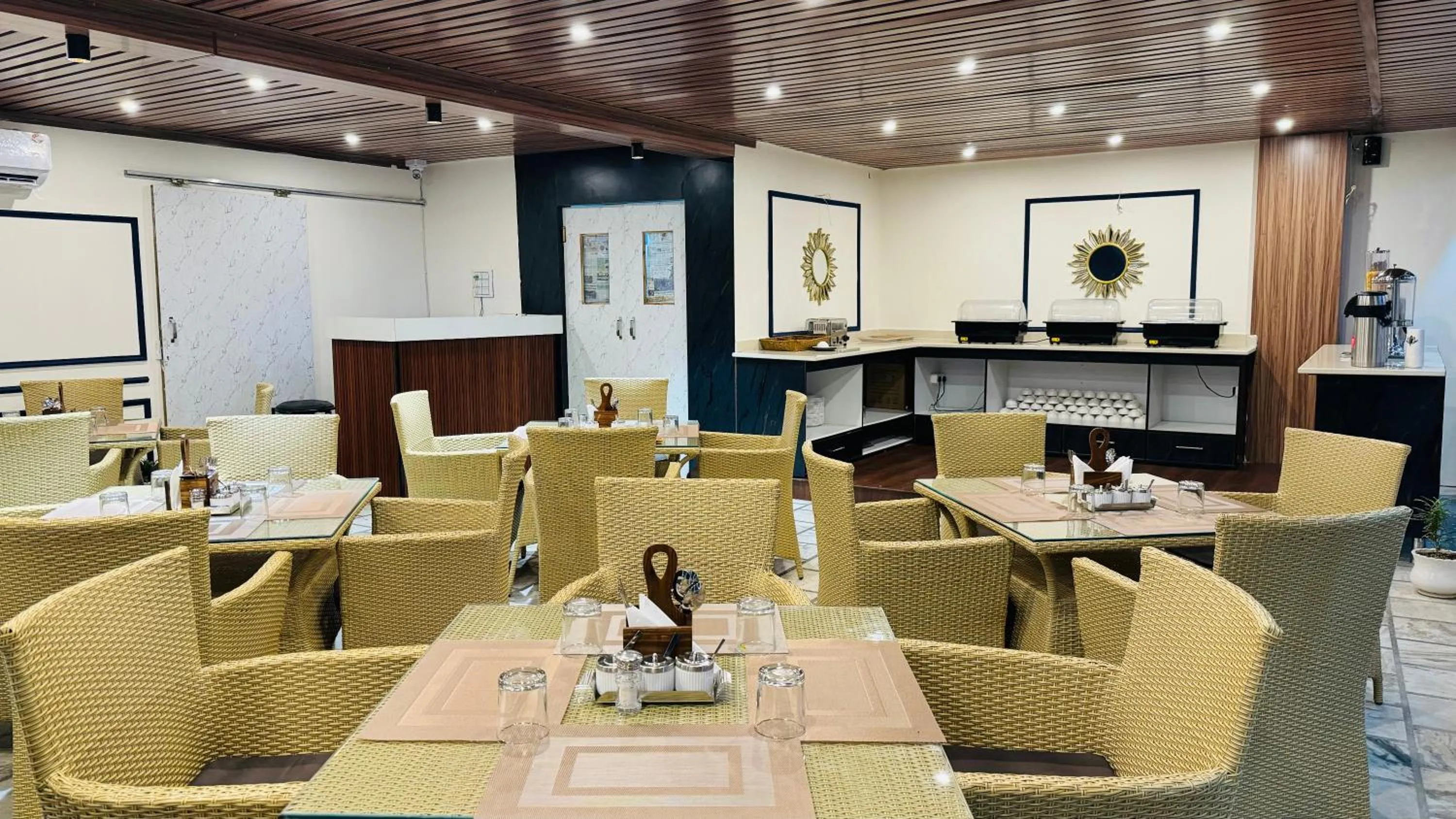 Restaurant/places to eat in The Reverent Ganga