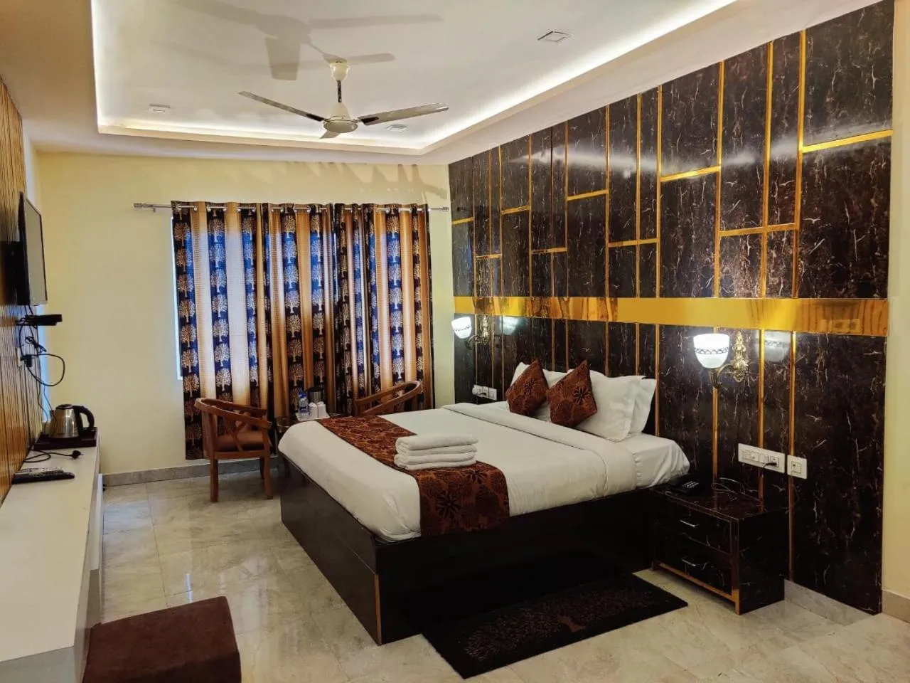 Bed in The Reverent Ganga