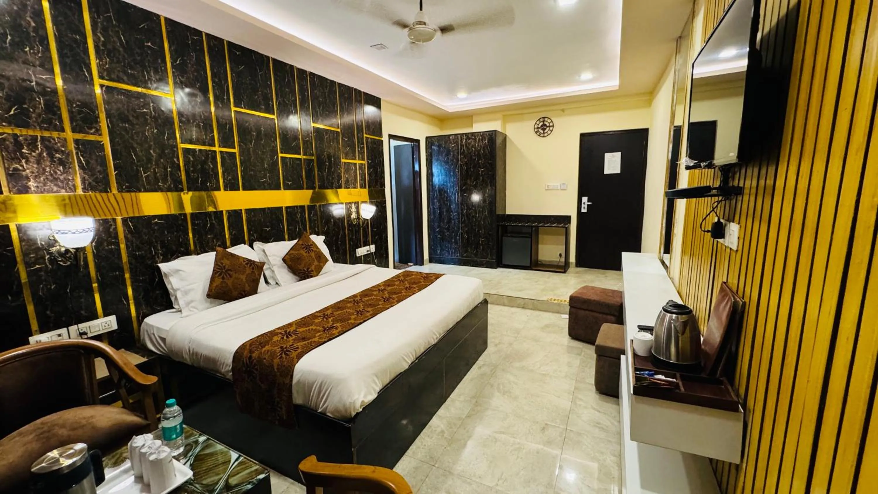 Bed in The Reverent Ganga