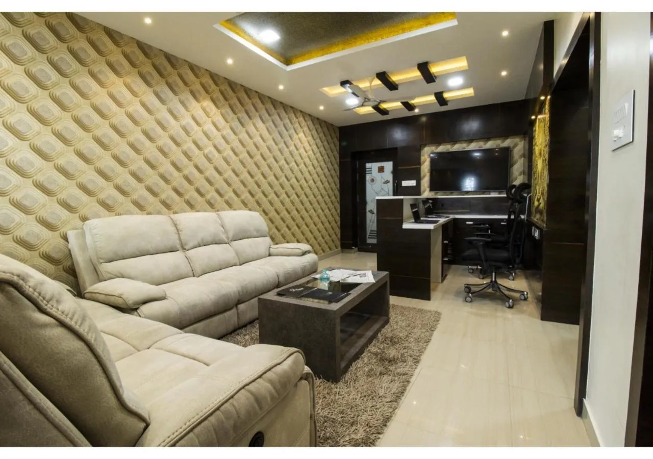 Communal lounge/ TV room in SR BOUTIQUEE STAY