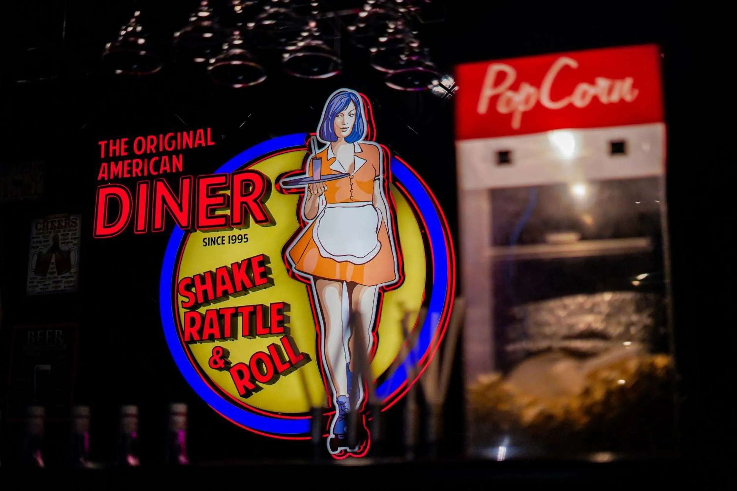 Lounge or bar in HOTEL CYPRESS