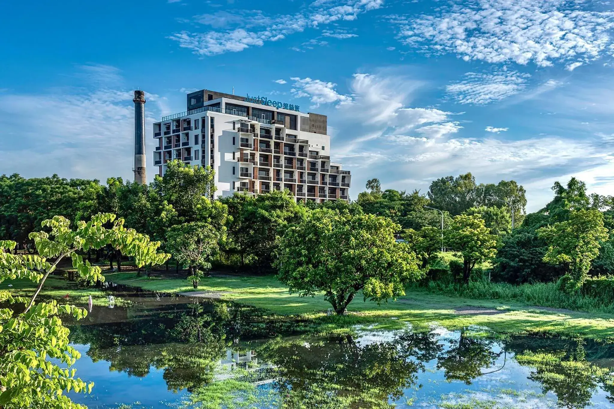 Property building in Just Sleep Tainan Hushan Property building in Just Sleep Tainan Hushan