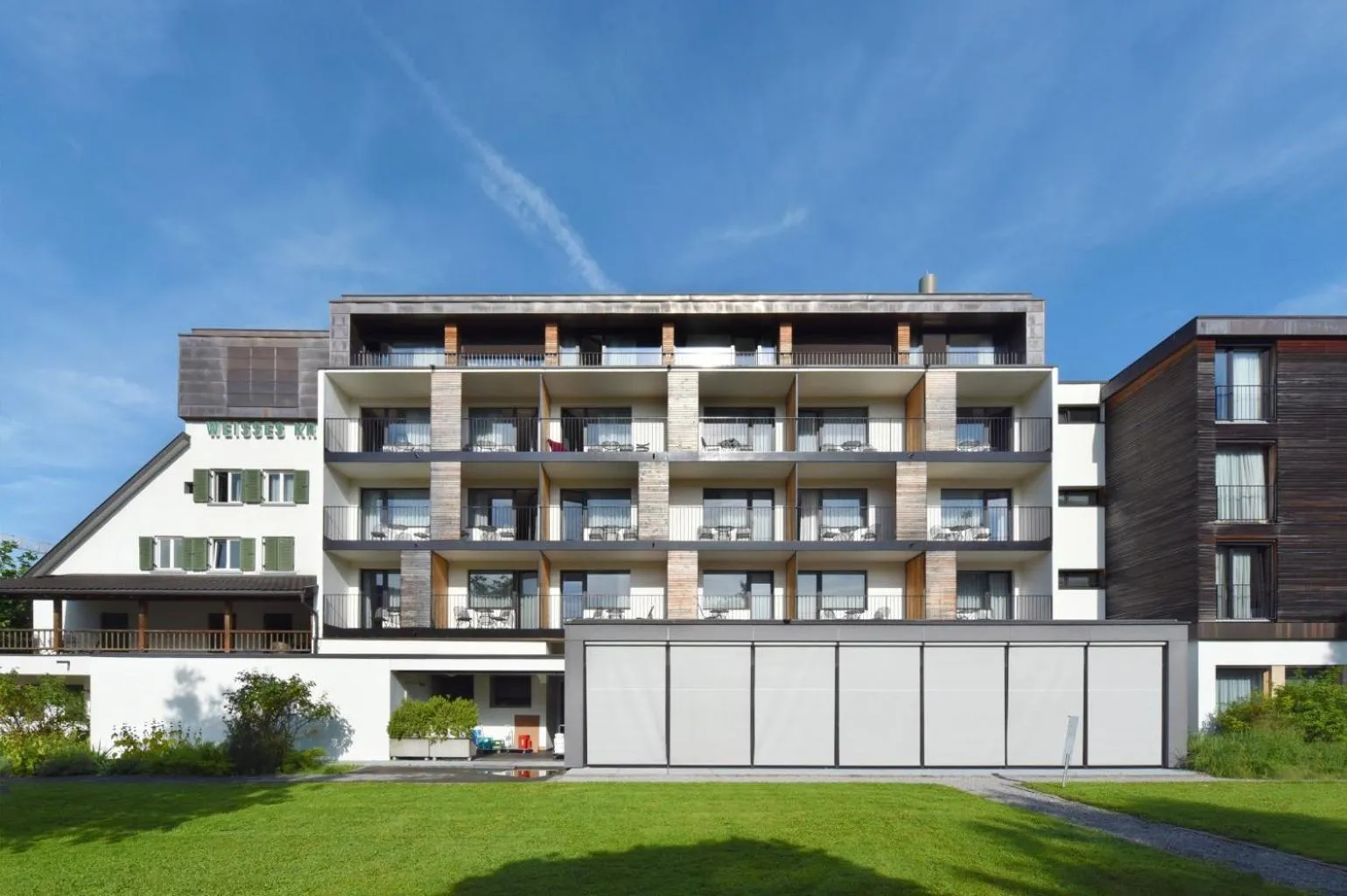 Property building in Hotel Weisses Kreuz