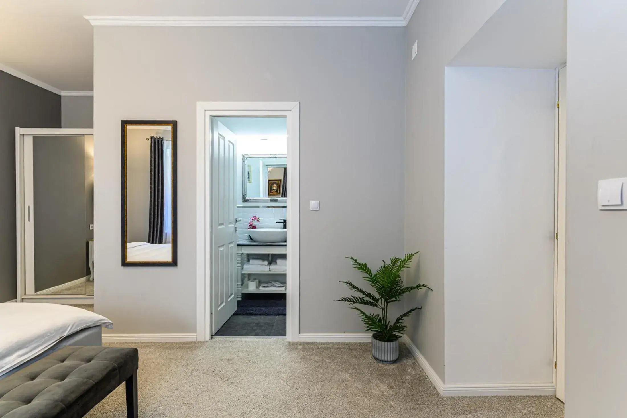 Bed in Dallure Boutique, Central, Self Check In Bed in Dallure Boutique, Central, Self Check In