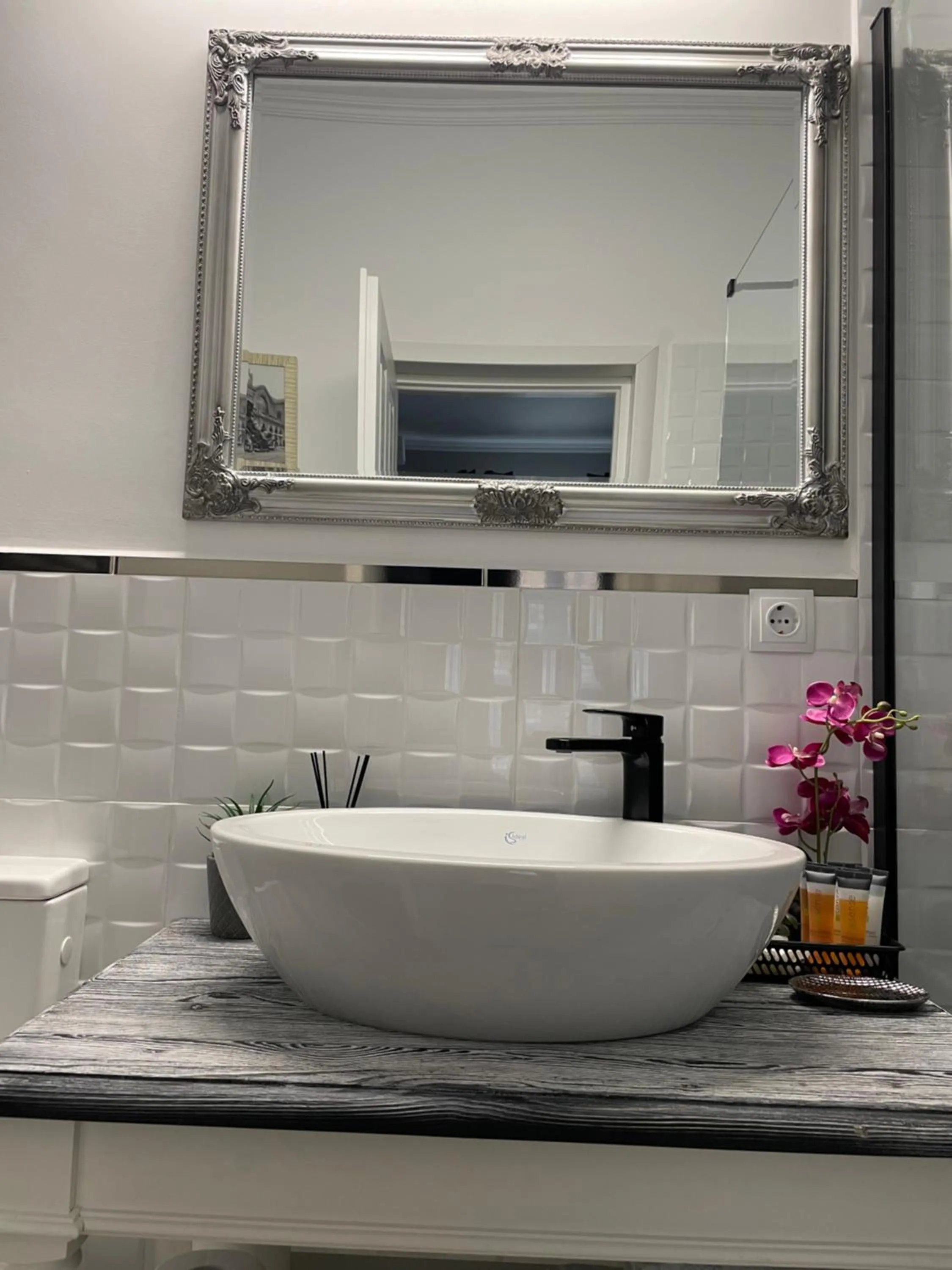 Bathroom in Dallure Boutique, Central, Self Check In