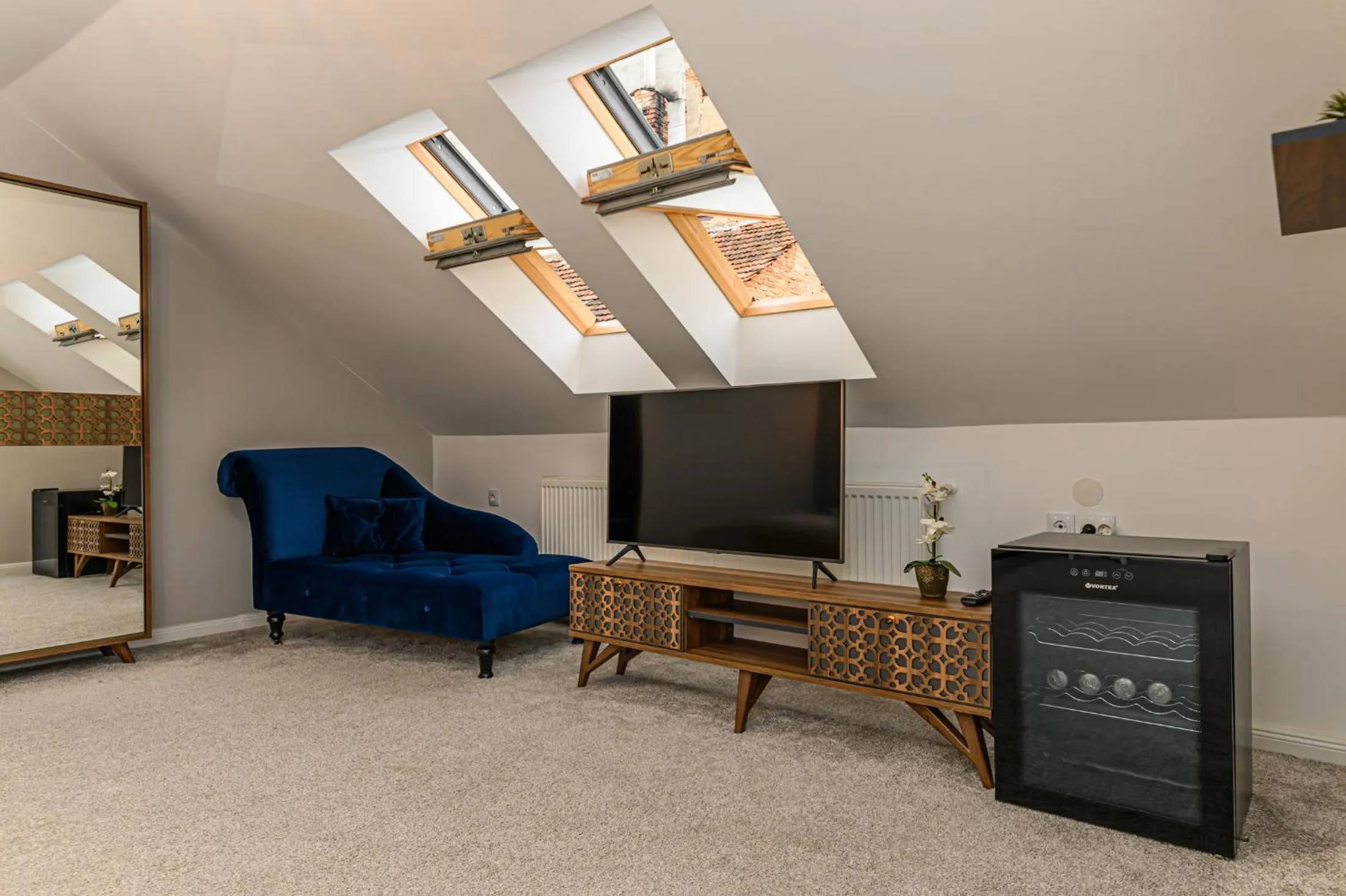 Communal lounge/ TV room in Dallure Boutique, Central, Self Check In