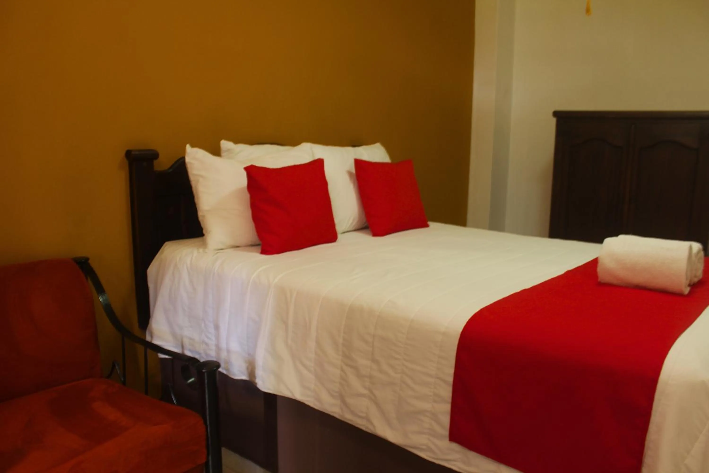 Bed in Hotel Muñoz de Luna