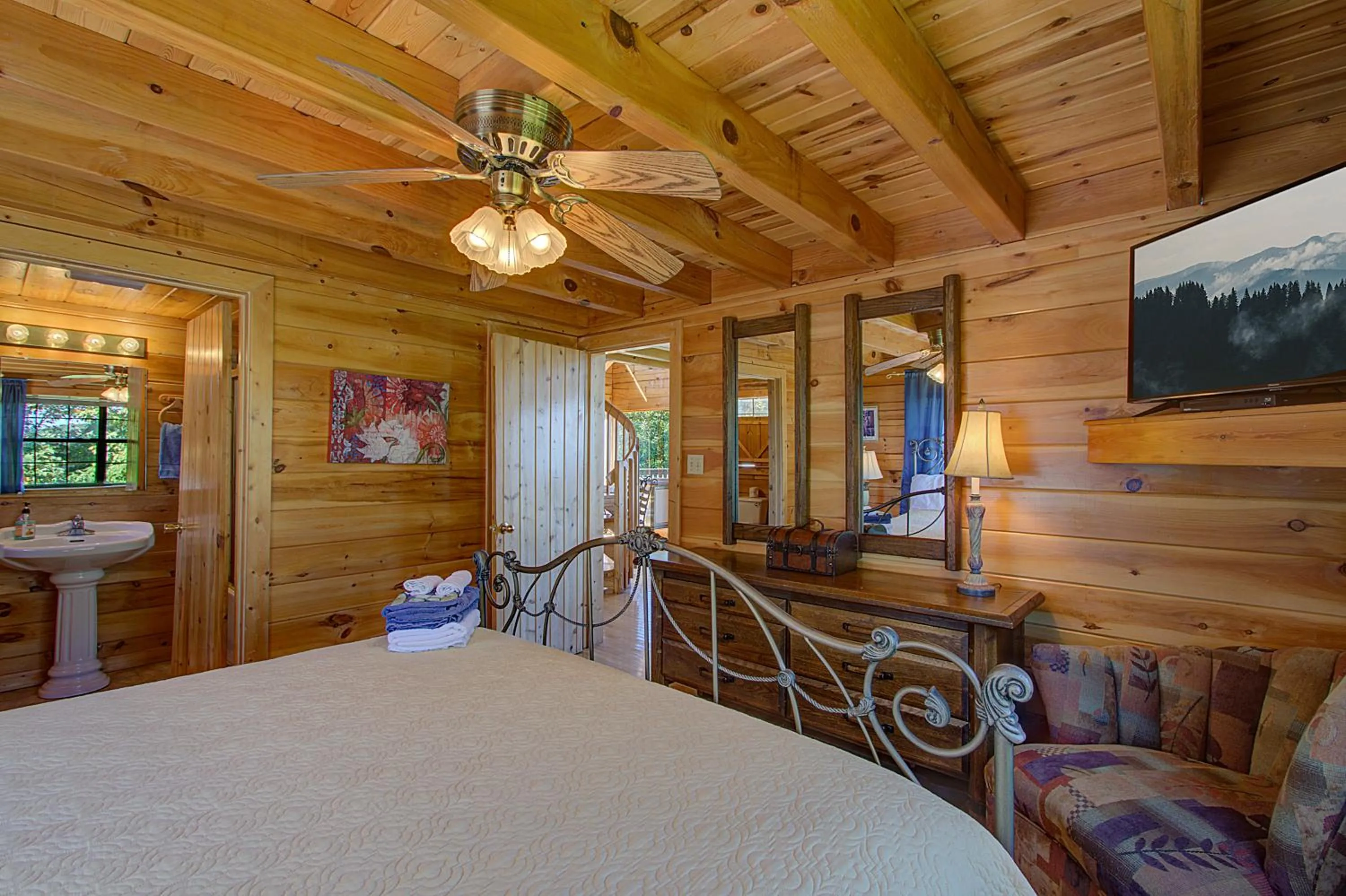 Stairway · Stunning Cabin in the Stars- 100mile views!