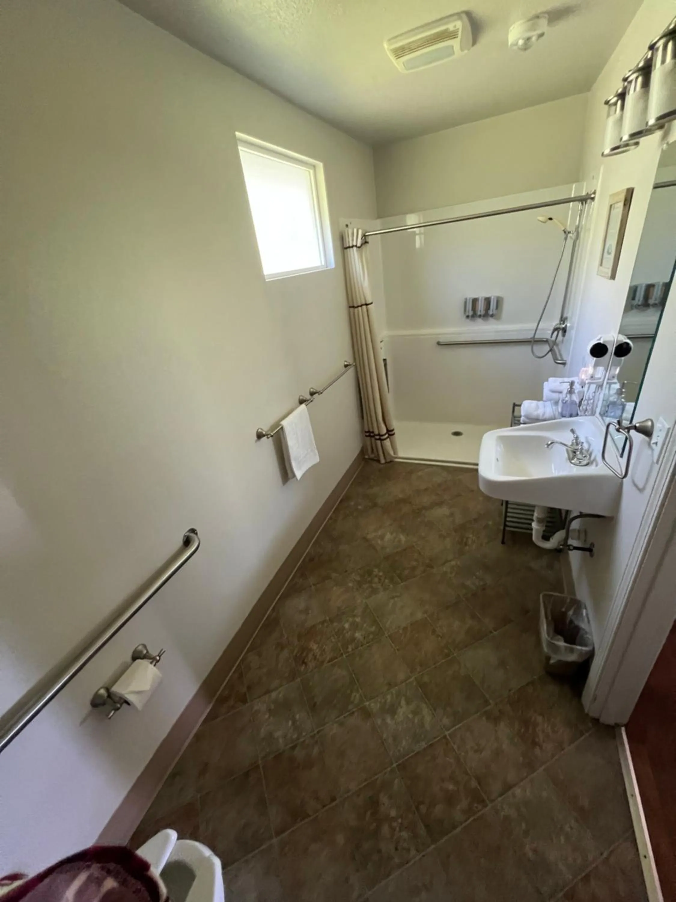 Bathroom in Cold Creek Inn