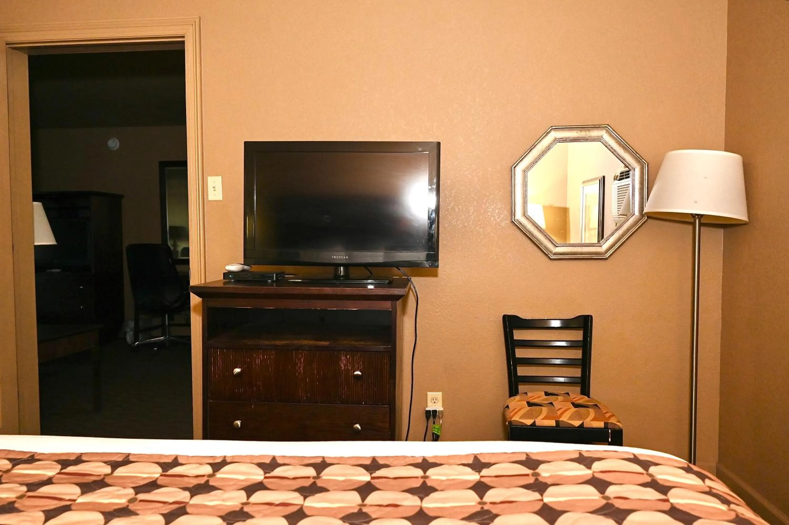 Bed in Fortune Inn & Suites