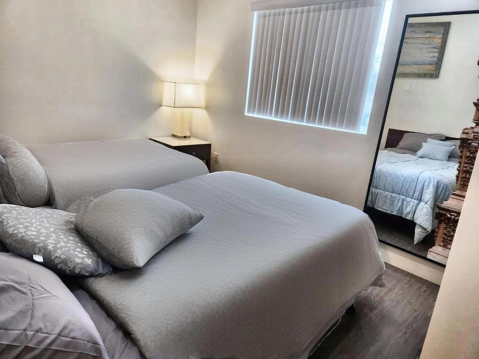 Bed in StaysPro - Central Los Angeles Hollywood Homes