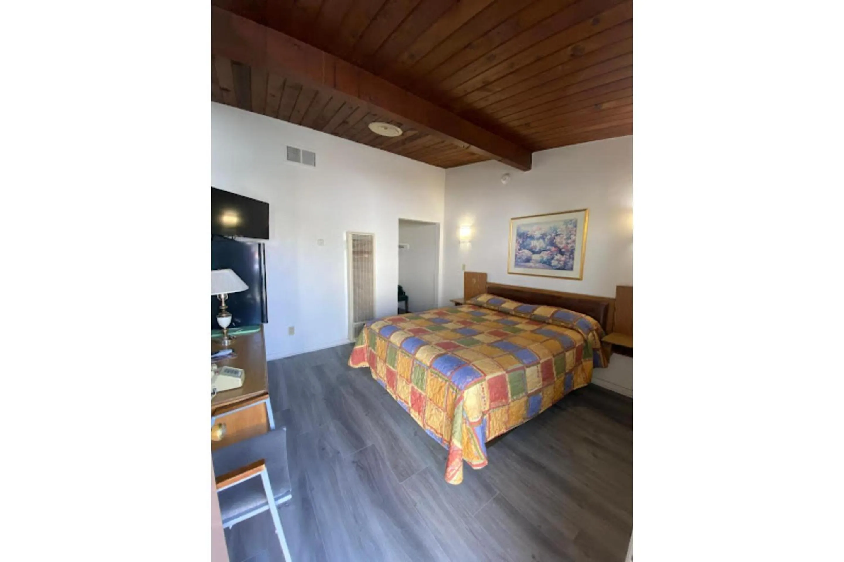 Santa Fe Motel Tehachapi by Hotel O