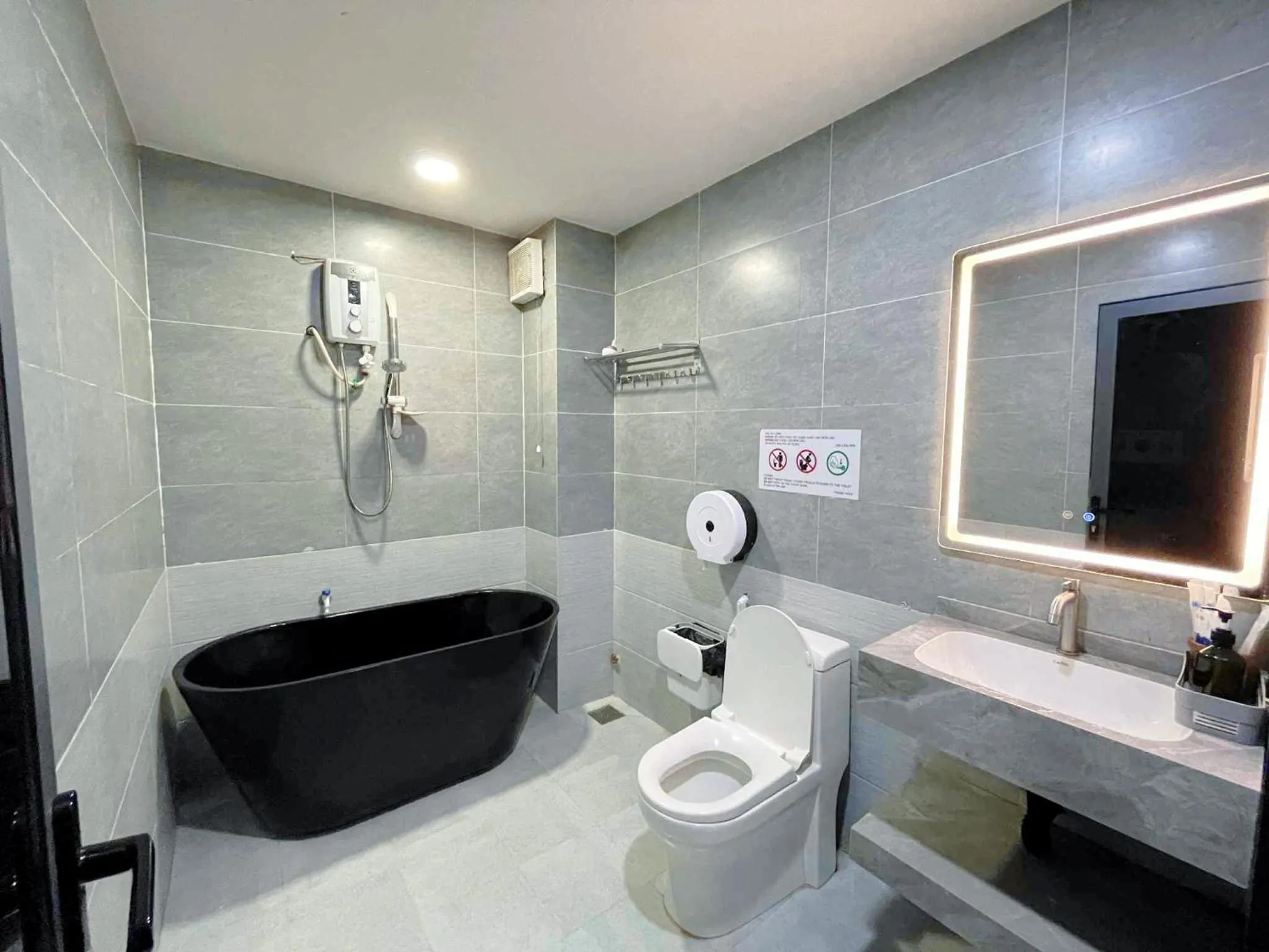 MIS HOSTEL Cần Thơ