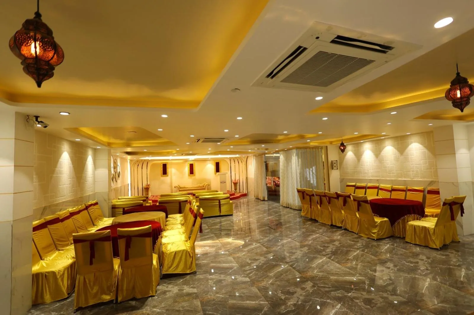 Banquet/Function facilities in Hotel Darbar-E-Khas