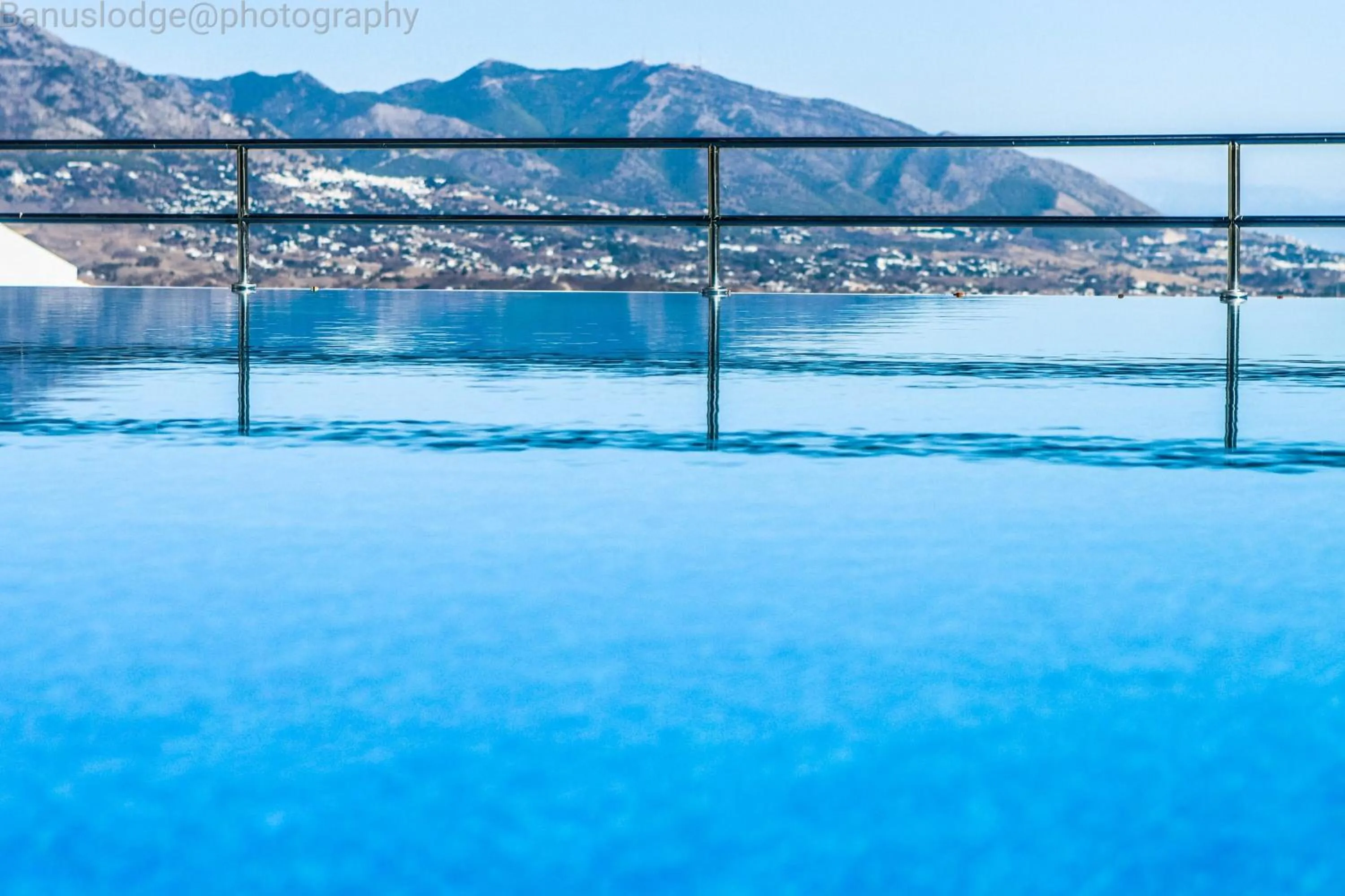 Mairena Forest sea view & pool- Happy Rentals