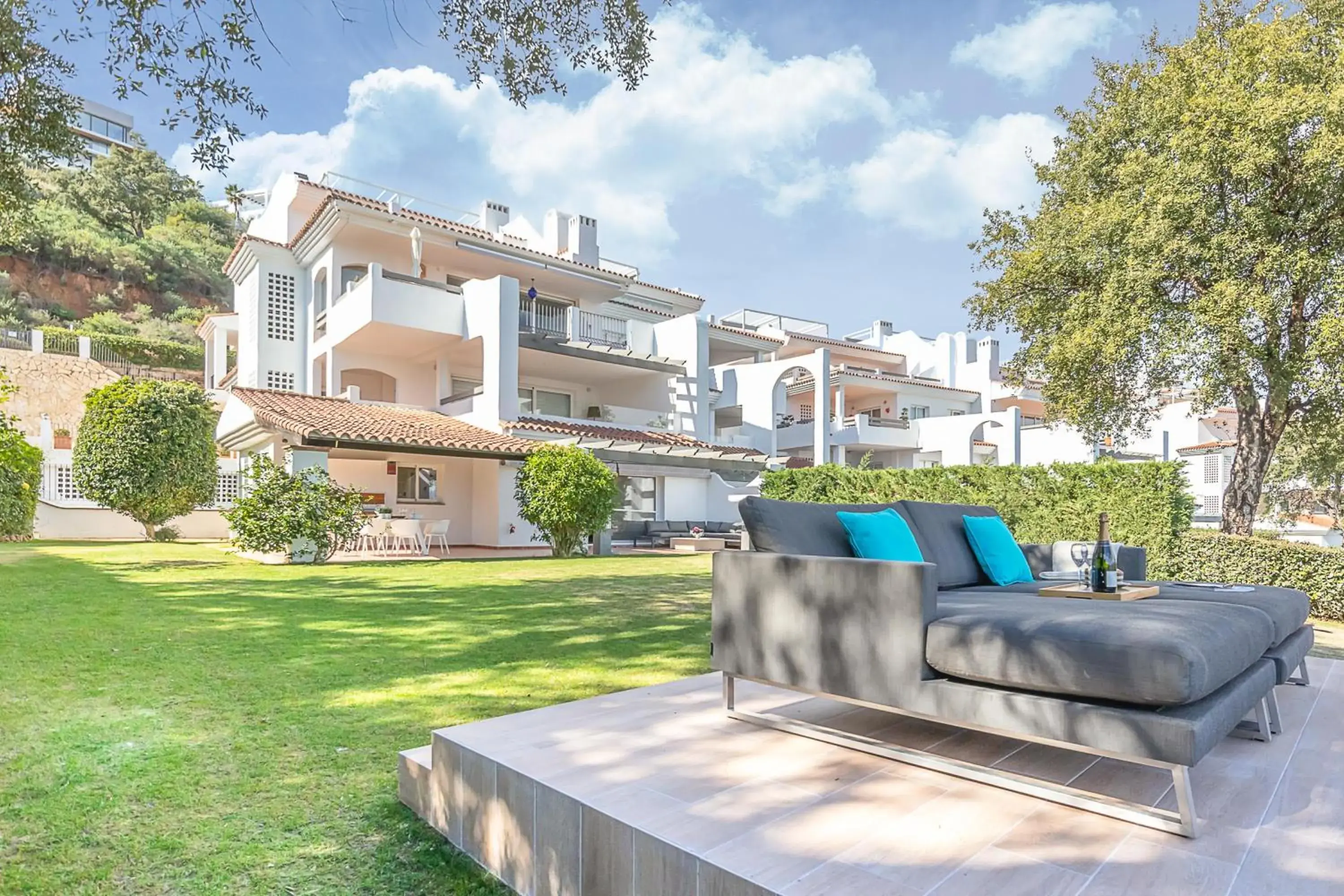 Mairena Forest sea view & pool- Happy Rentals Mairena Forest sea view & pool- Happy Rentals