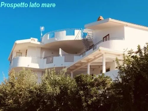Property building in Miriasol Bed and Breakfast