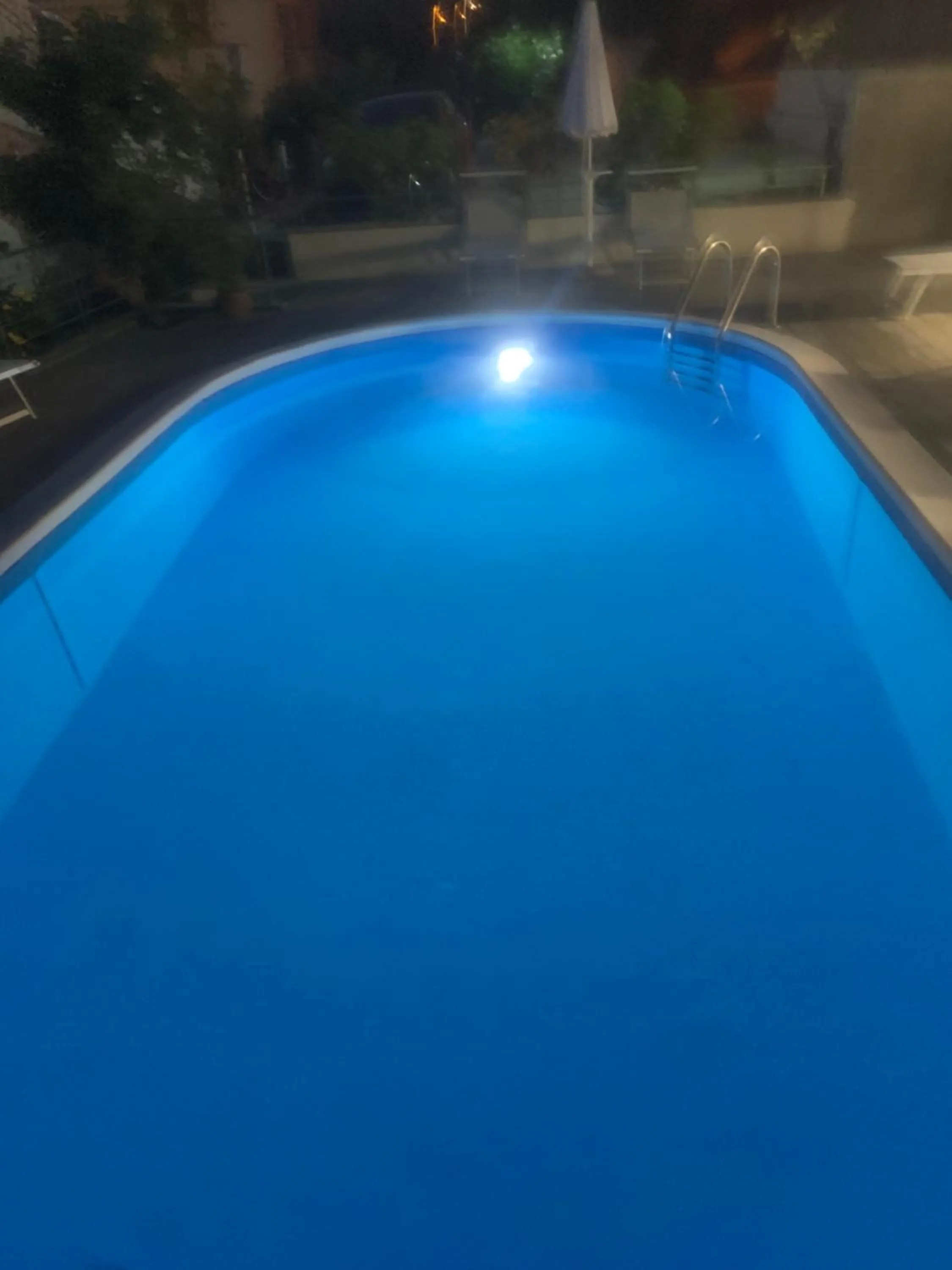 Swimming pool in Miriasol Bed and Breakfast