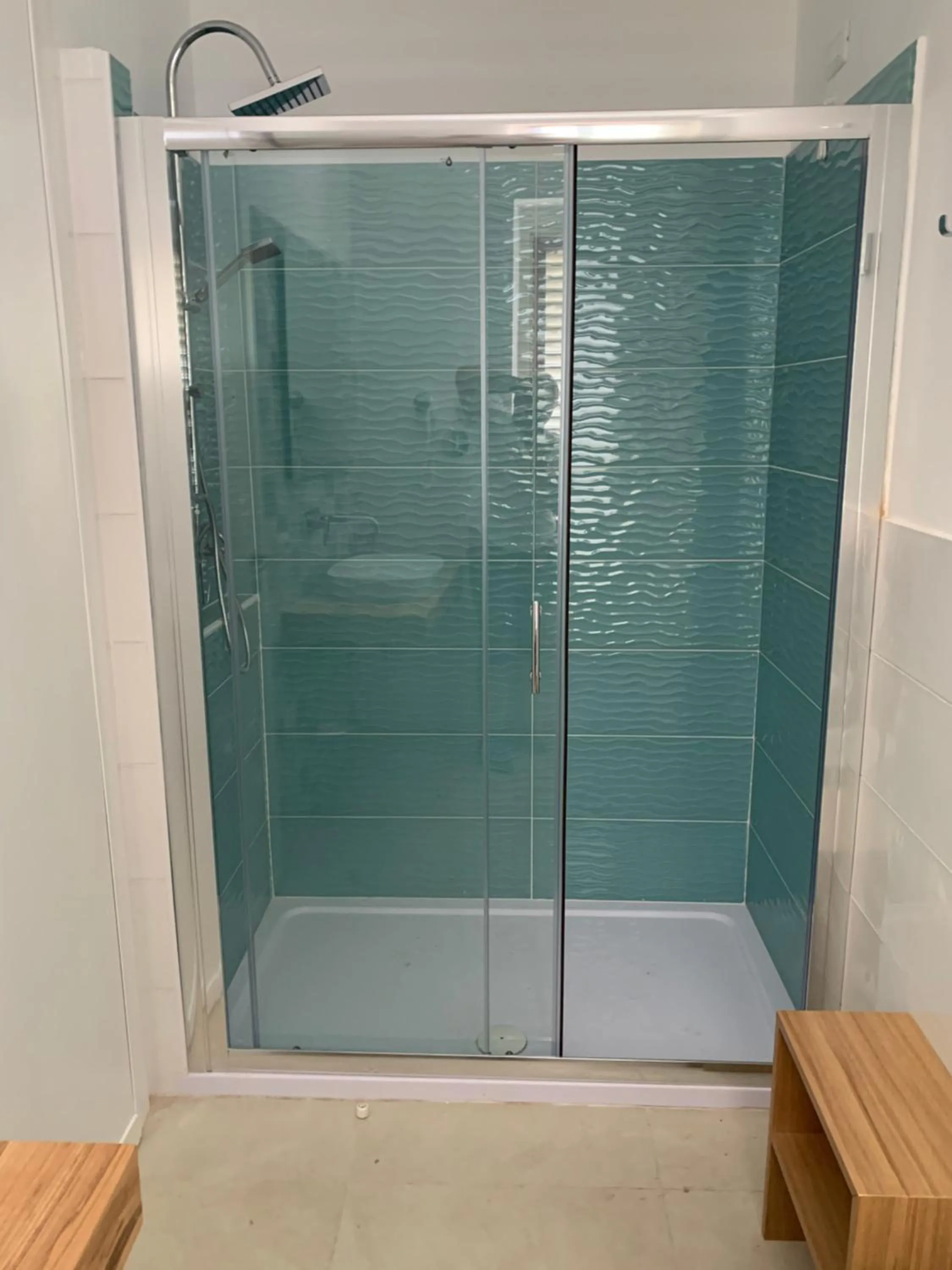 Shower in Miriasol Bed and Breakfast