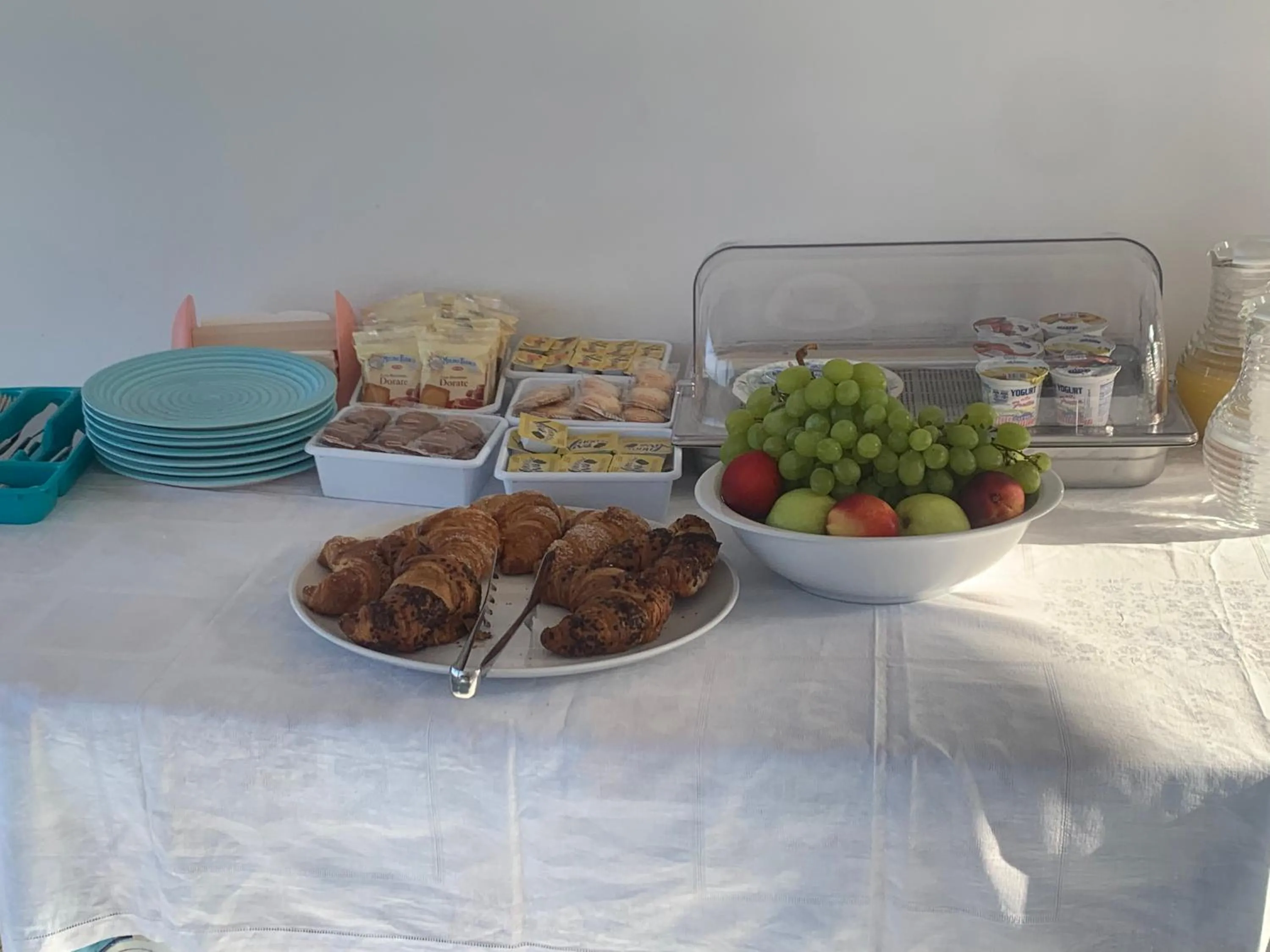 Buffet breakfast in Miriasol Bed and Breakfast
