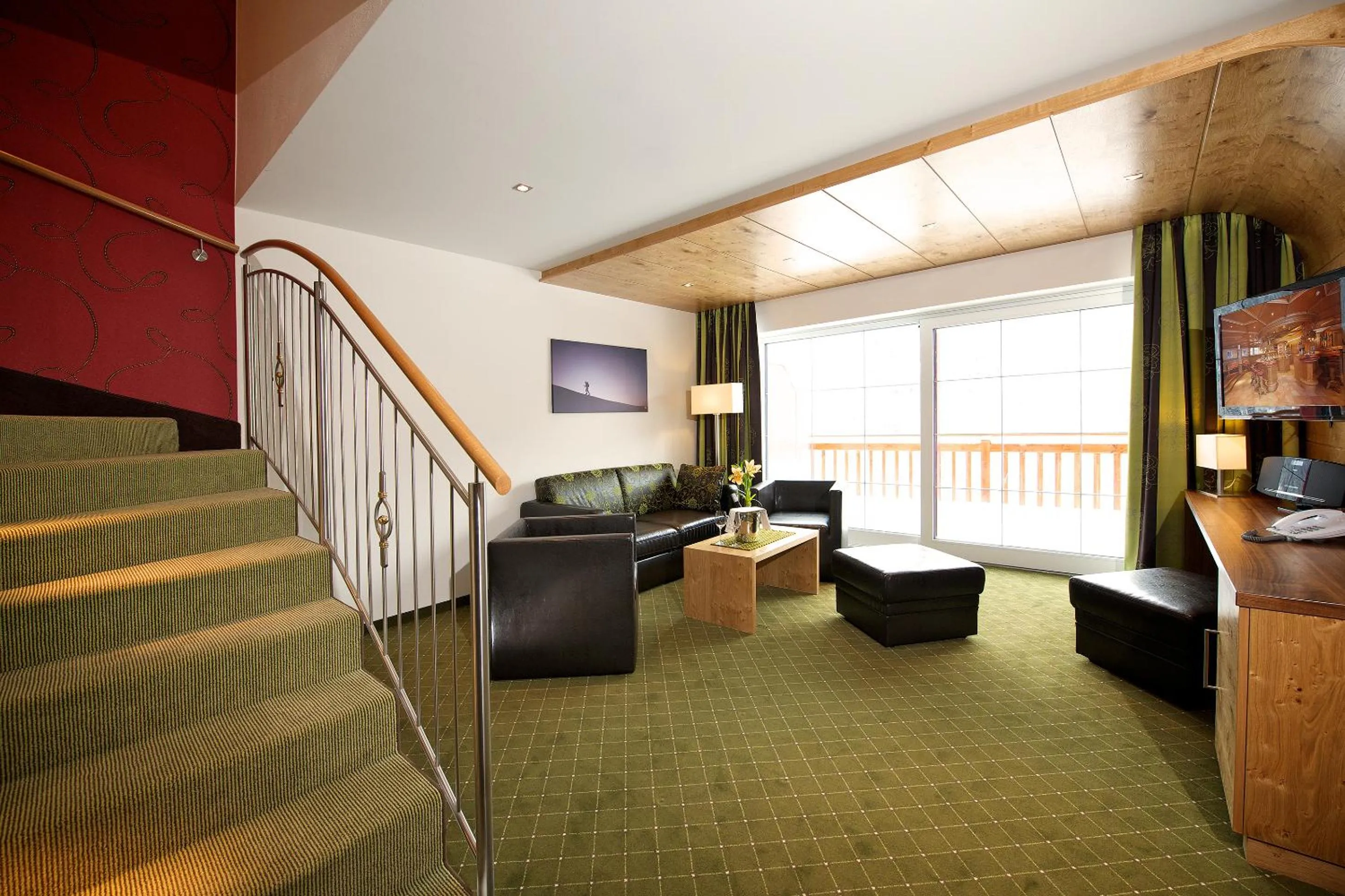 Lobby or reception in Berg-Spa & Hotel Zamangspitze