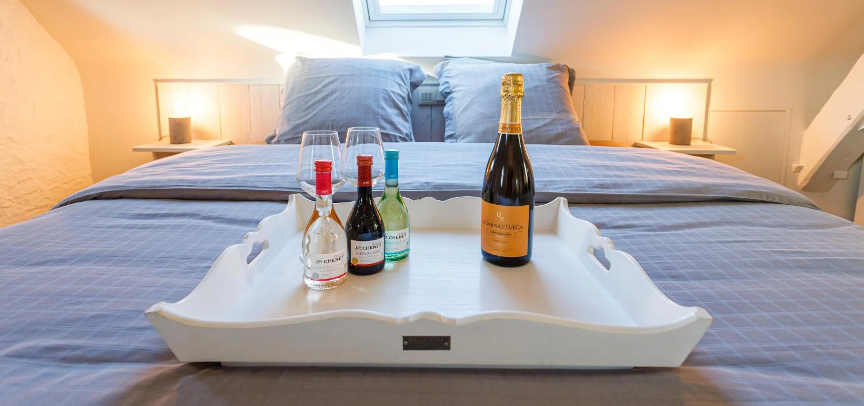 Alcoholic drinks, Bed in B&B 'T ZOUTE