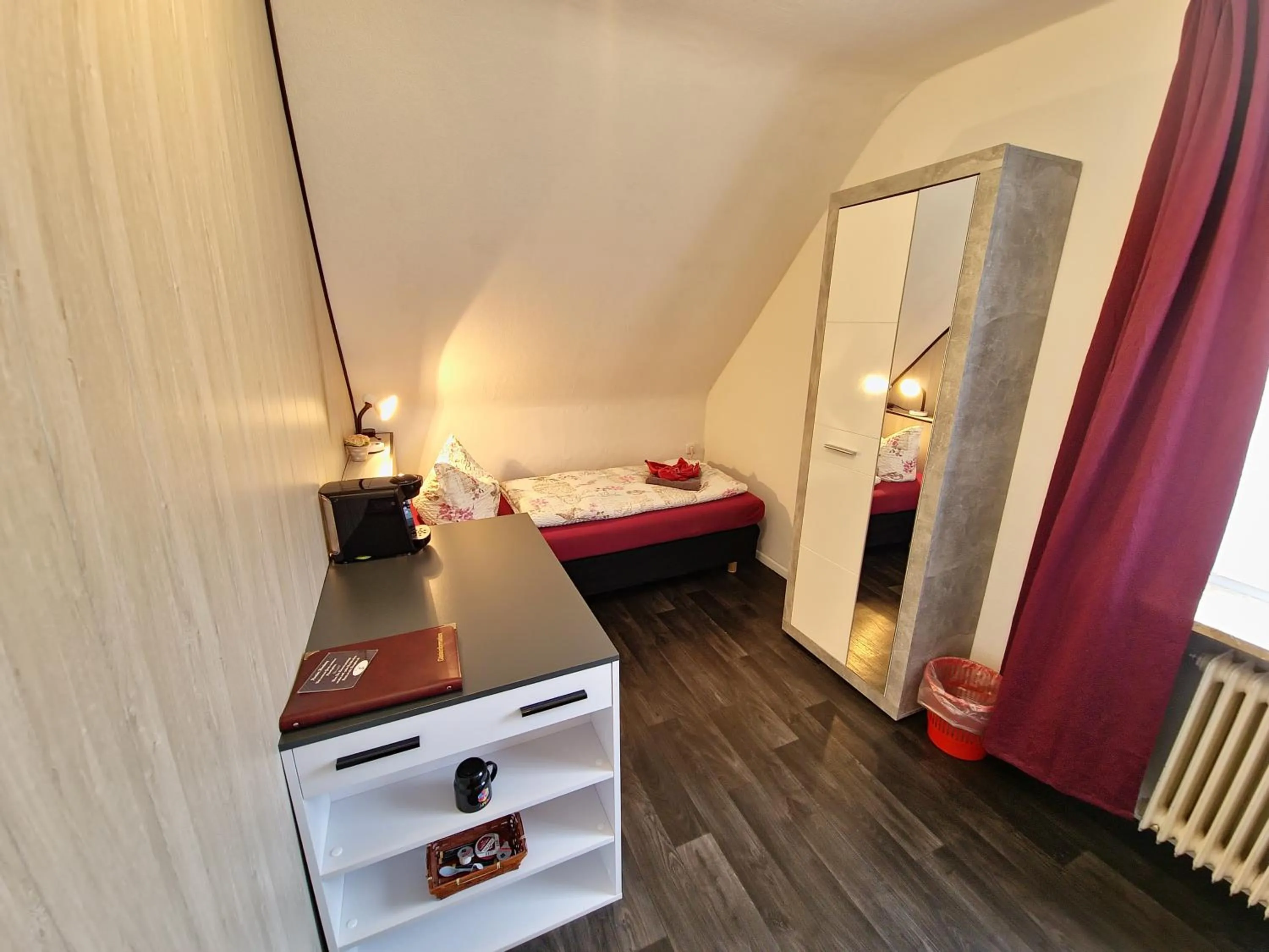 Photo of the whole room, Bed in Pension Hamburg