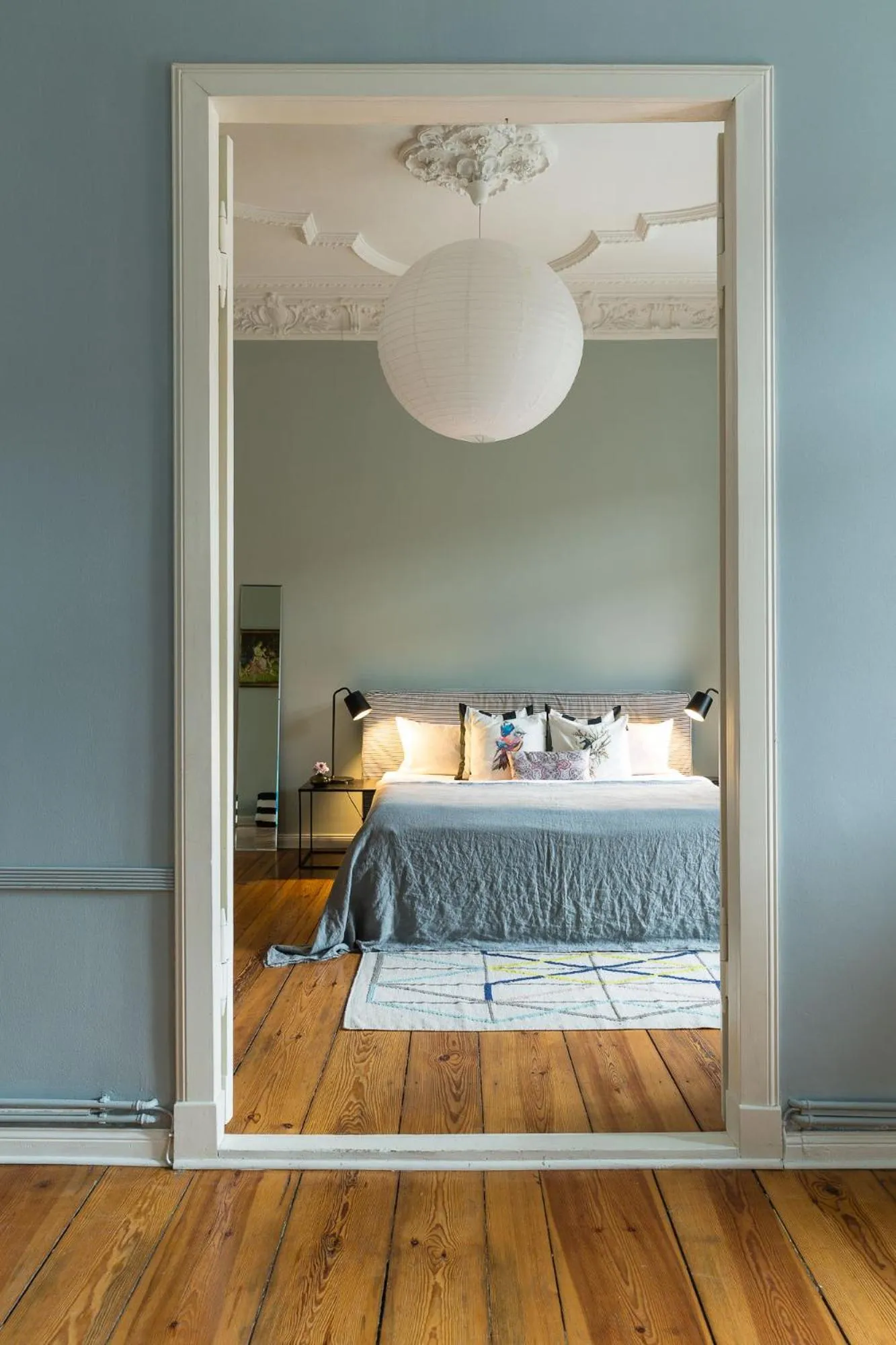 Bedroom, Bed in Brilliant Apartments