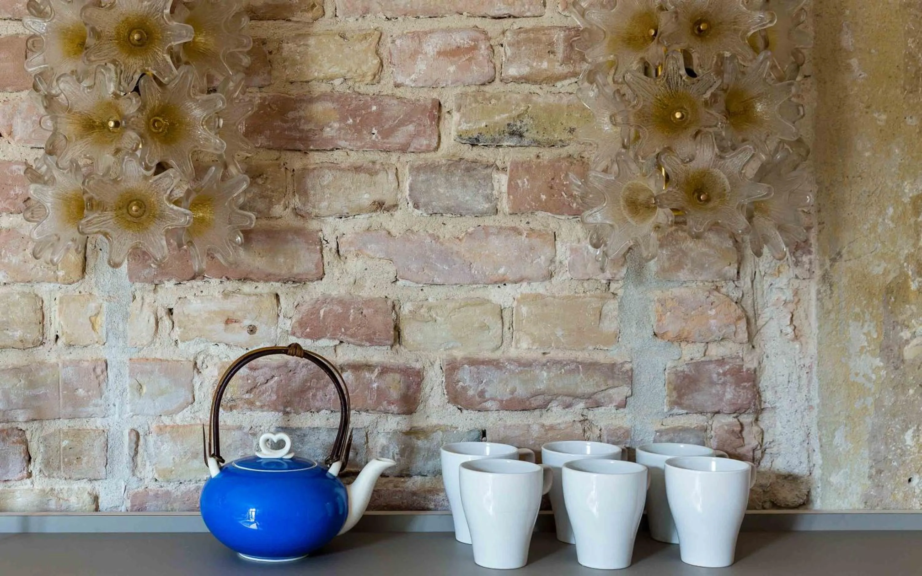 Decorative detail in Brilliant Apartments