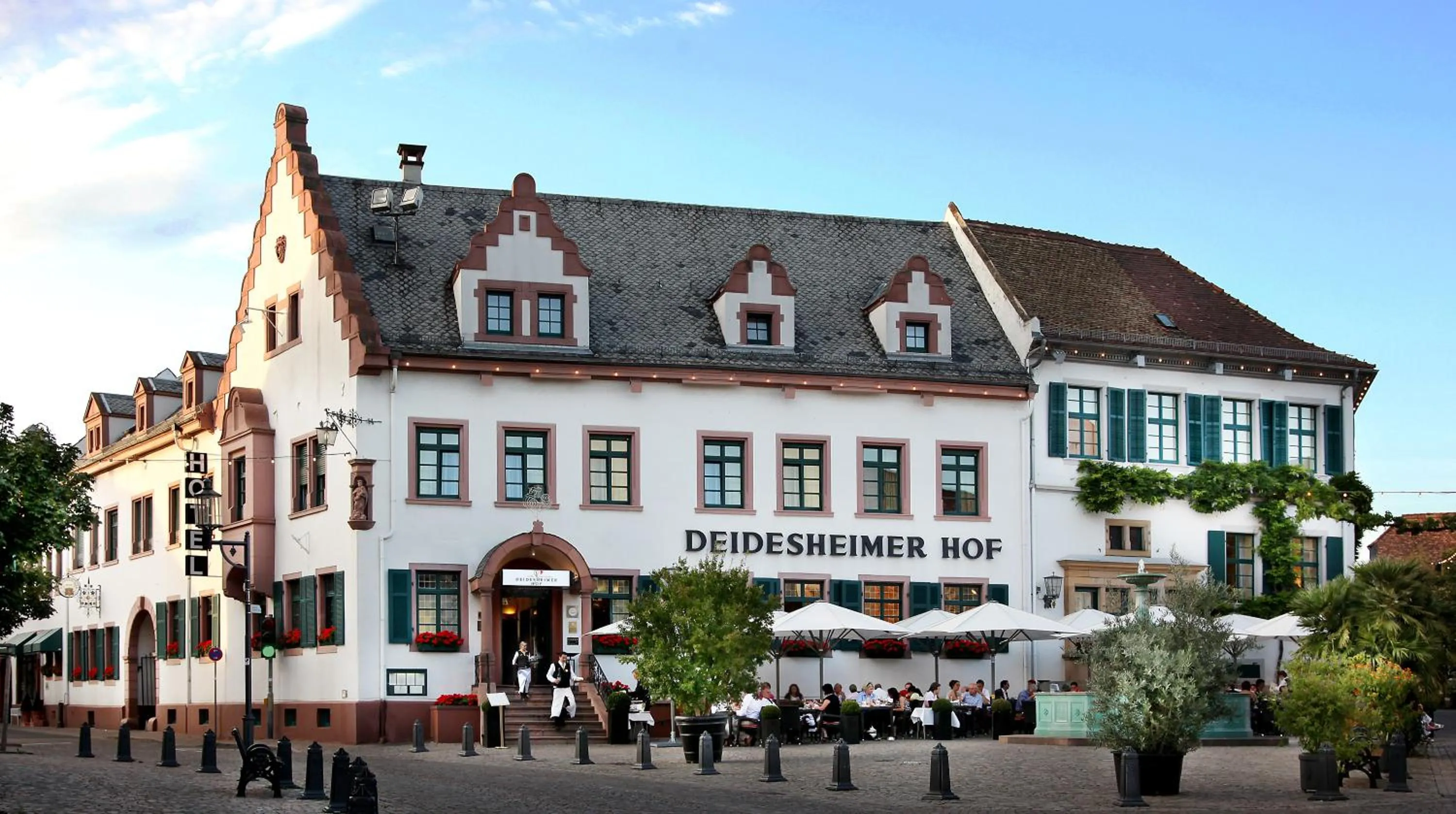 Property building in Deidesheimer Hof