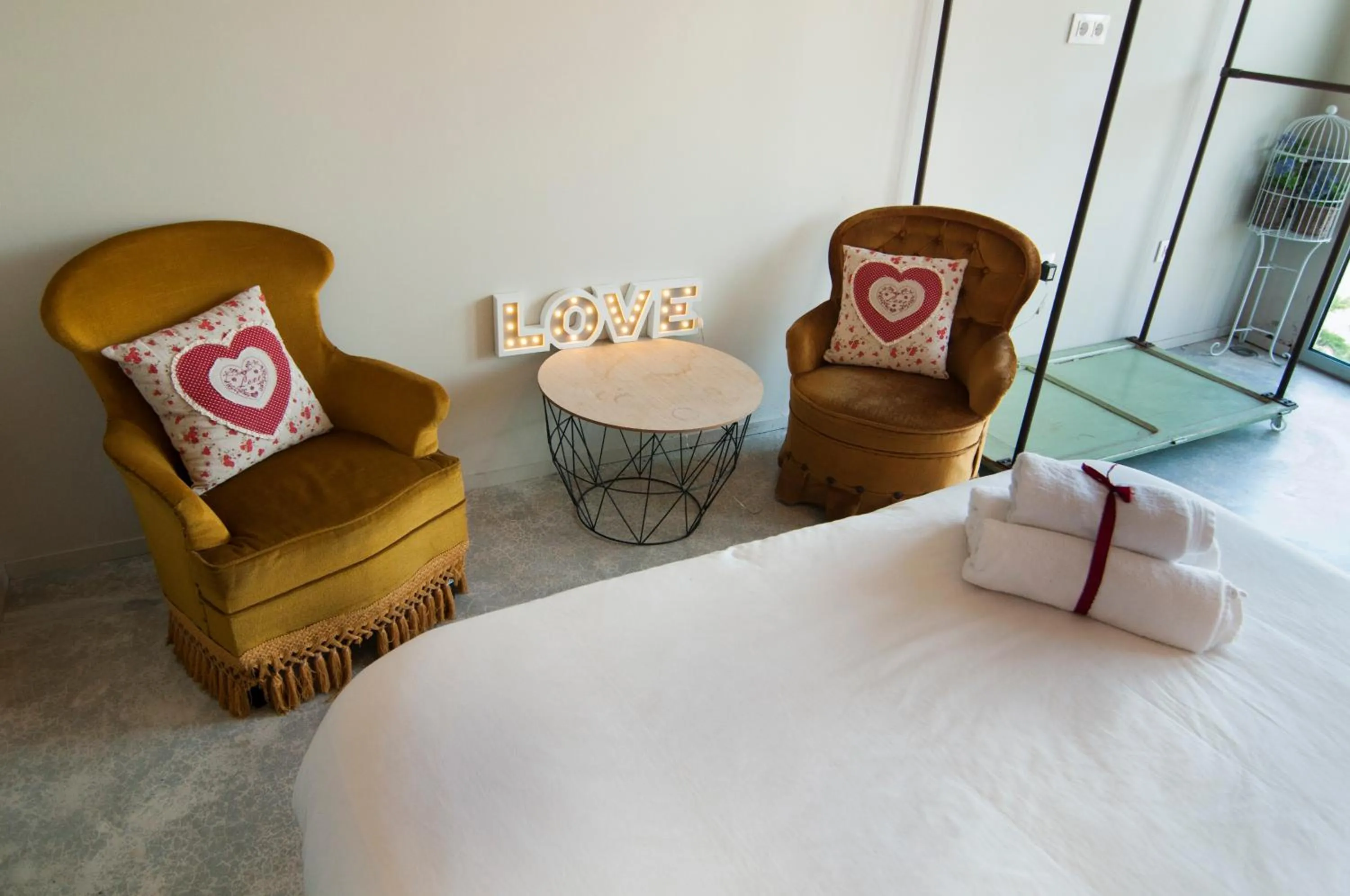 Bedroom, Bed in Les Suites