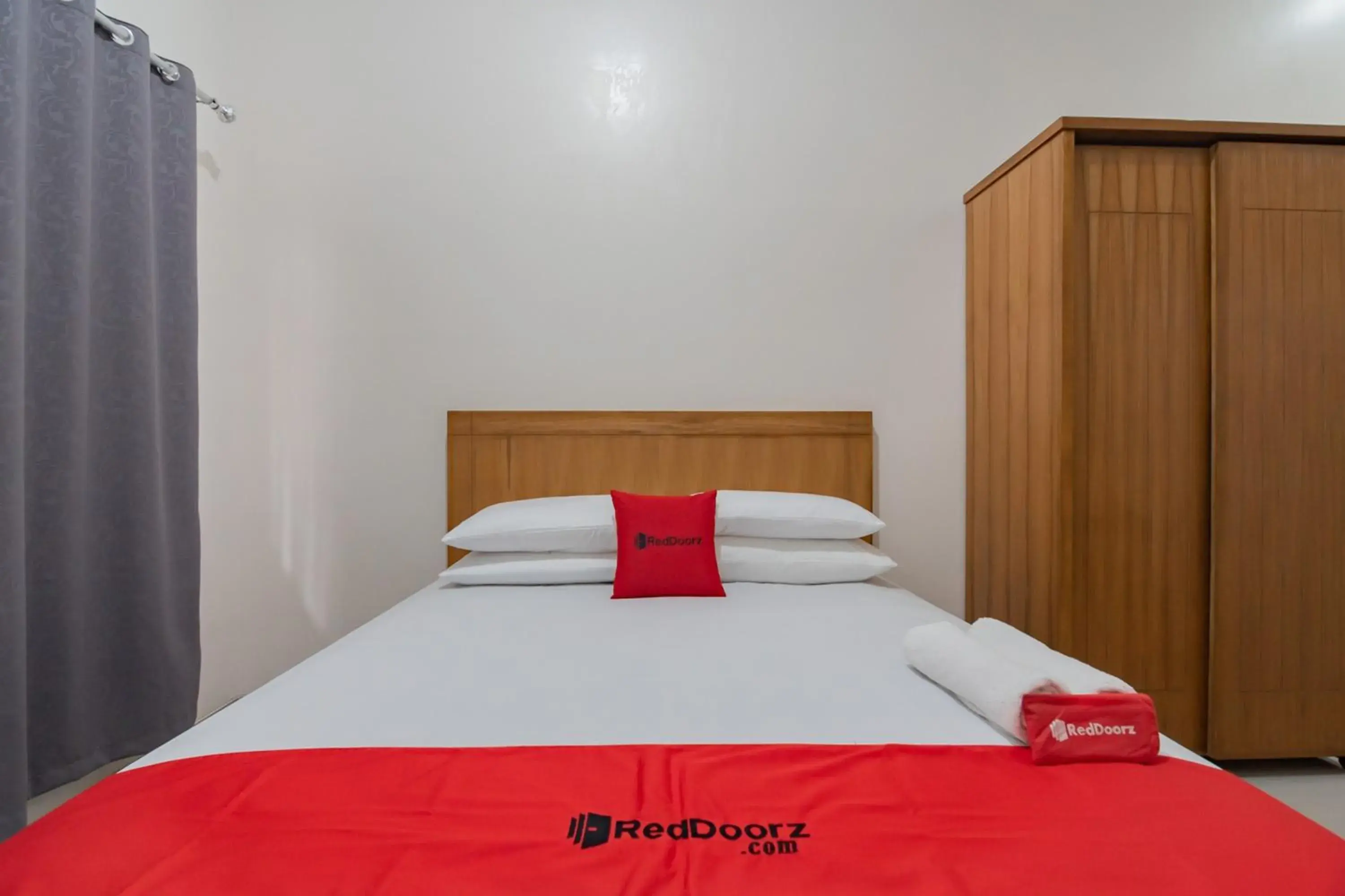 Bed in RedDoorz Syariah Plus @ Perintis Guesthouse Tasikmalaya Bed in RedDoorz Syariah Plus @ Perintis Guesthouse Tasikmalaya