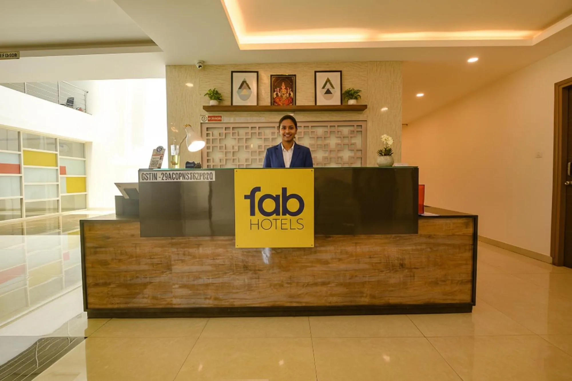 Lobby or reception in FabHotel Champion Gateway - Yelahanka