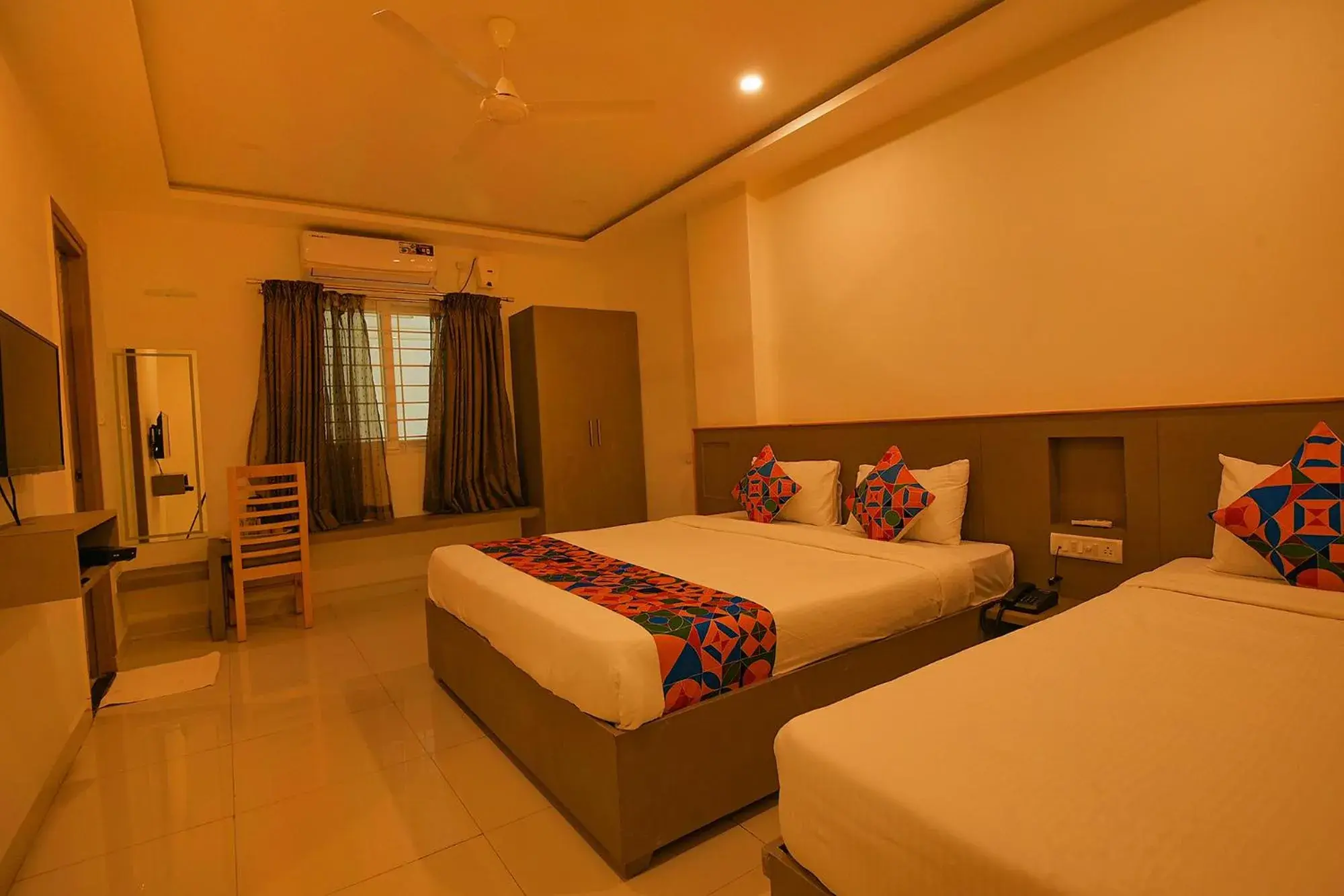 Bedroom, Bed in FabHotel Champion Gateway - Yelahanka Bedroom, Bed in FabHotel Champion Gateway - Yelahanka