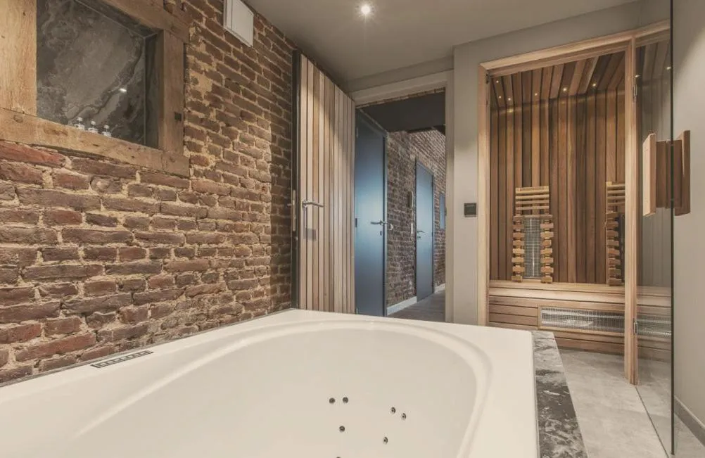 Hot Tub in Domaine Sur Les Sarts