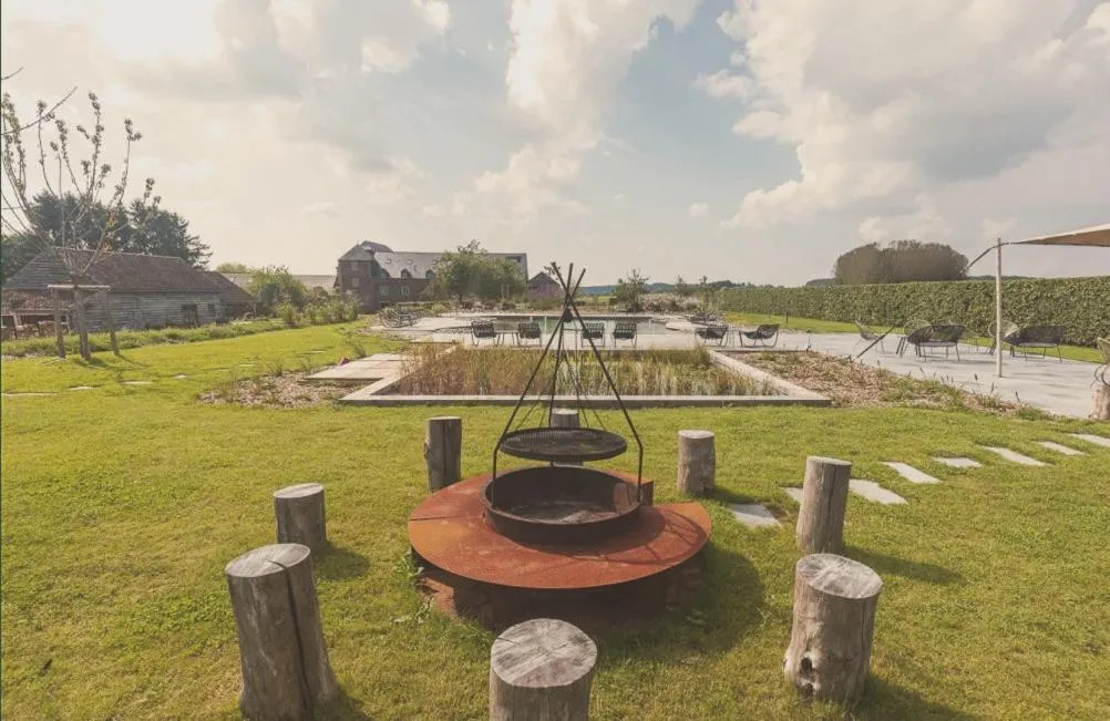 Garden view in Domaine Sur Les Sarts