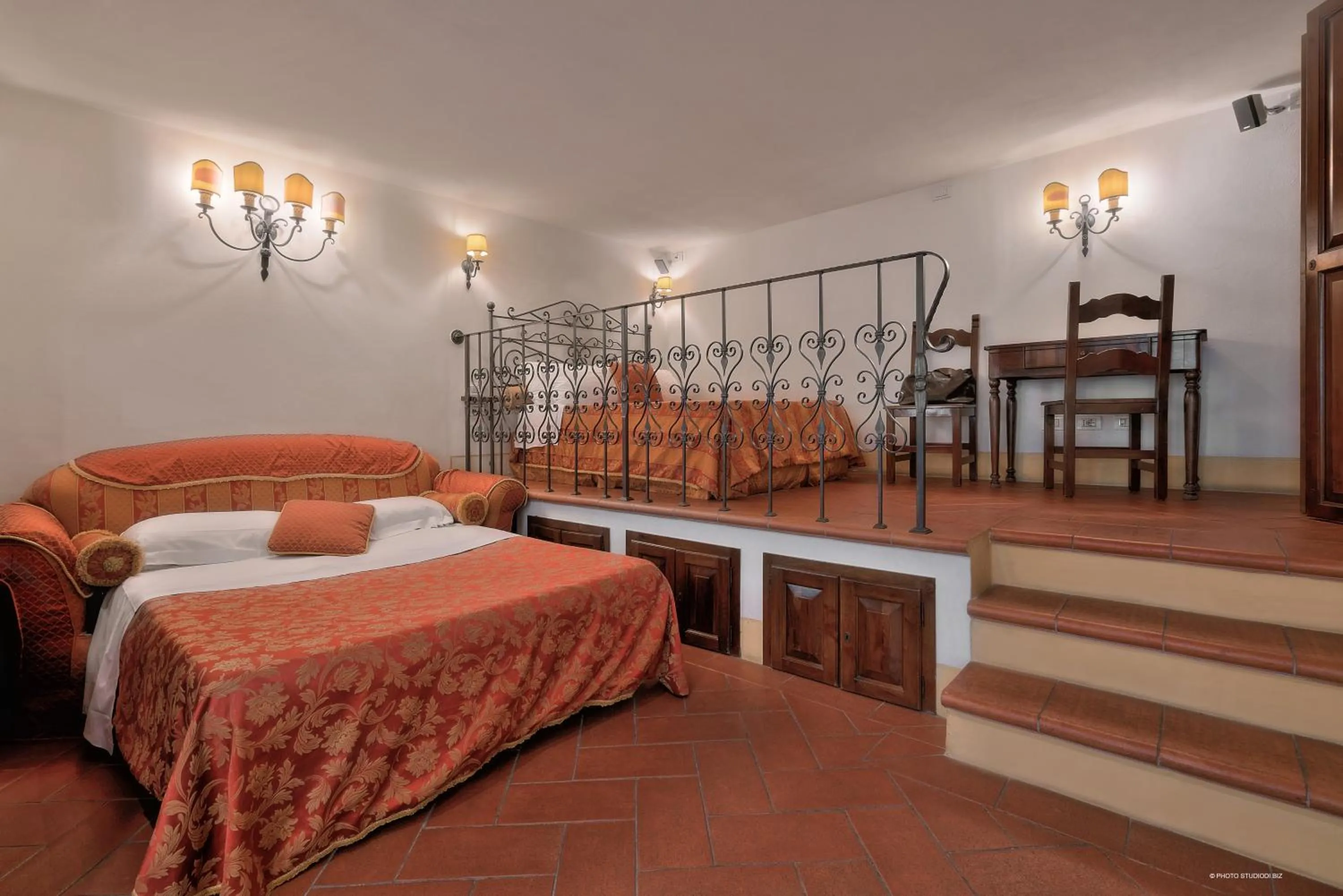 Bedroom, Bed in First of Florence