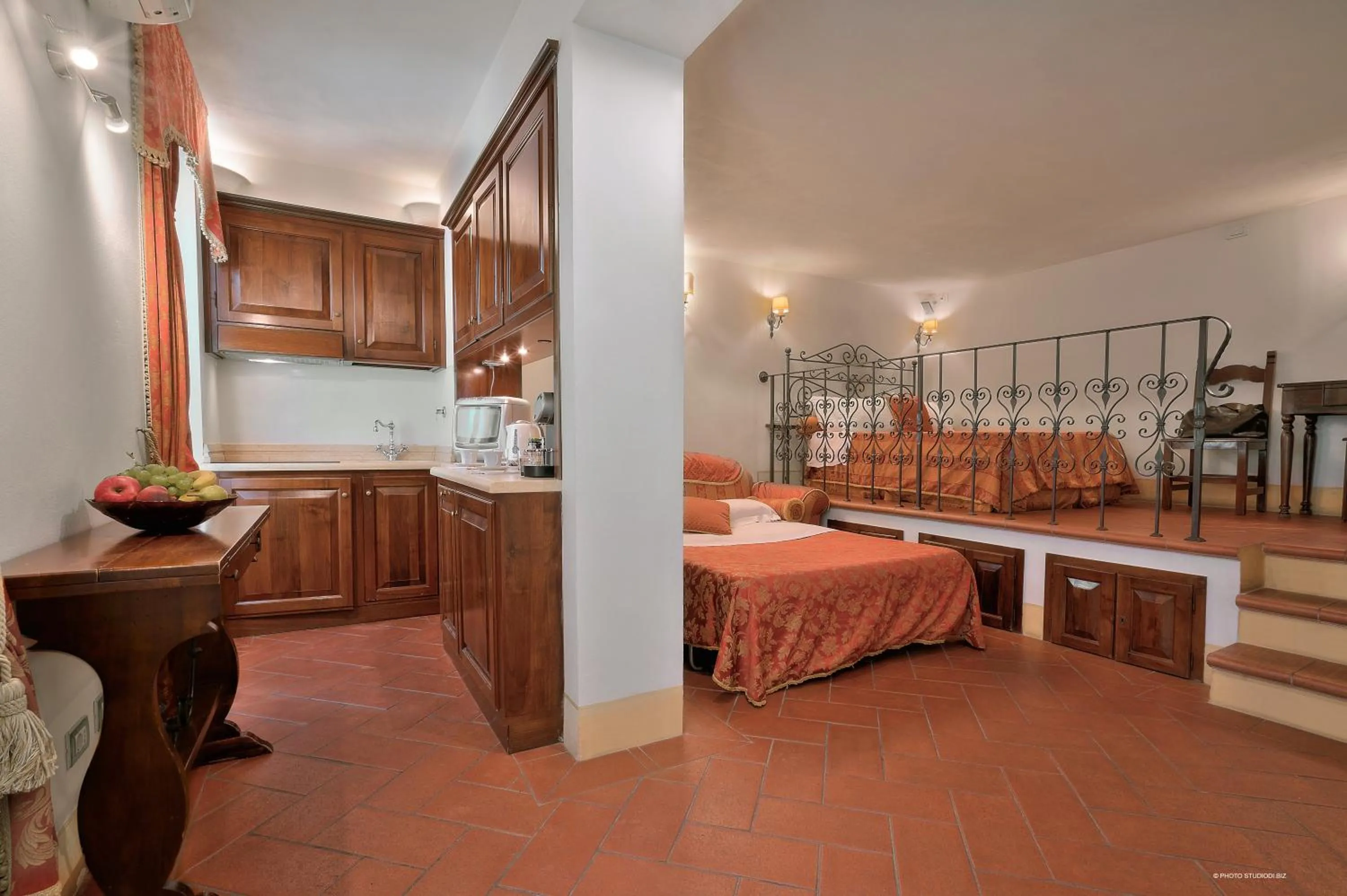 Photo of the whole room, Bed in First of Florence