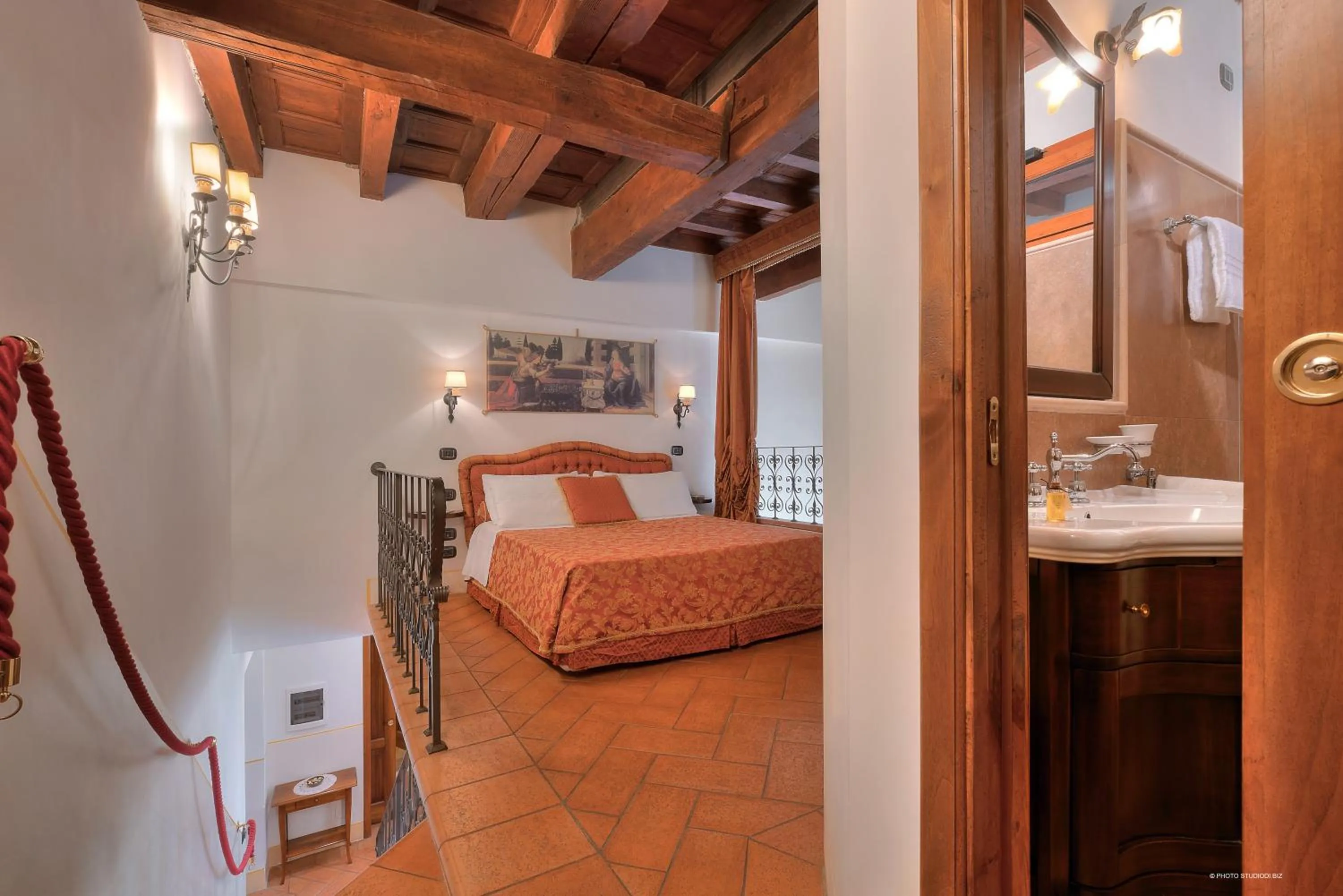 Photo of the whole room, Bed in First of Florence