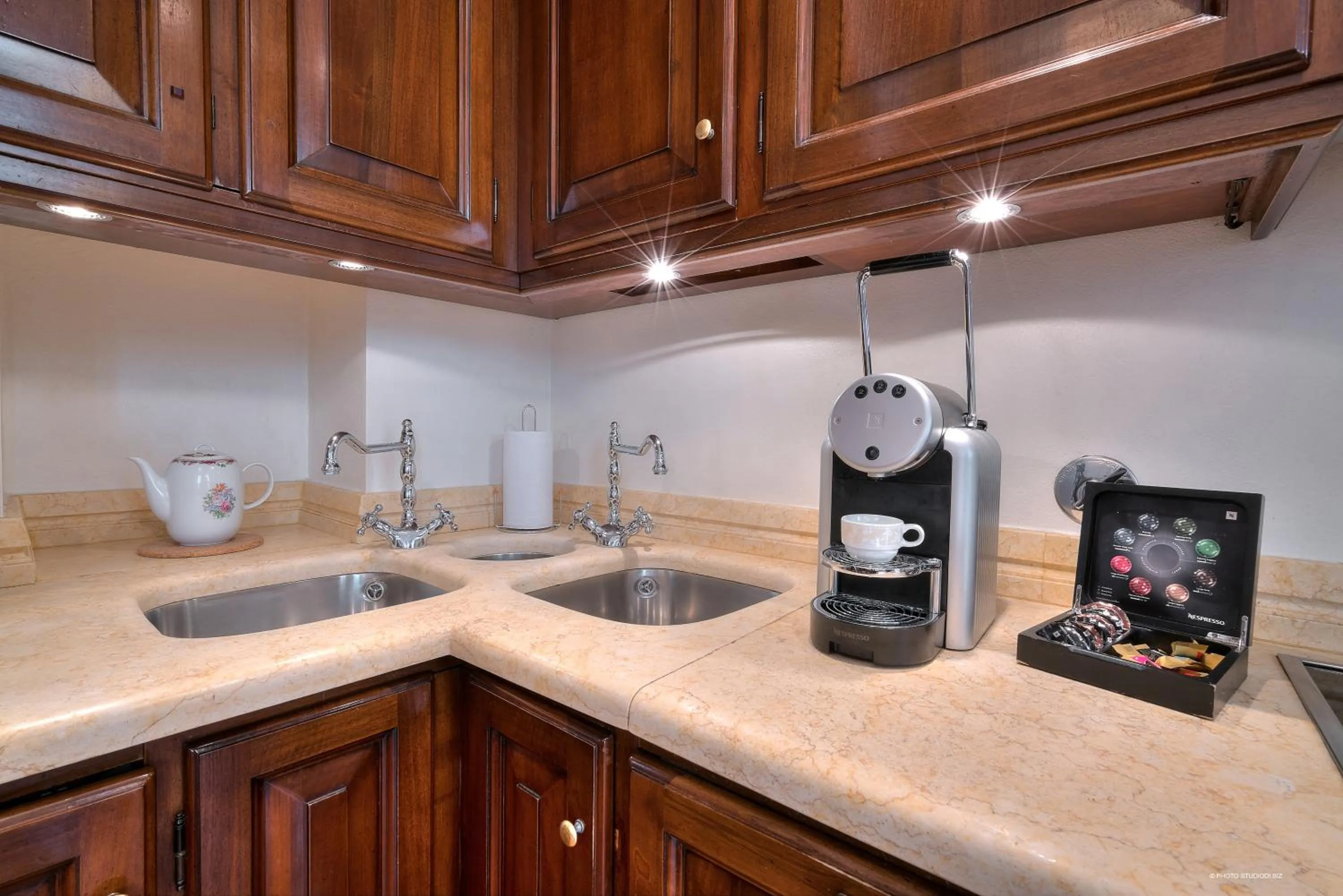 Coffee/tea facilities in First of Florence