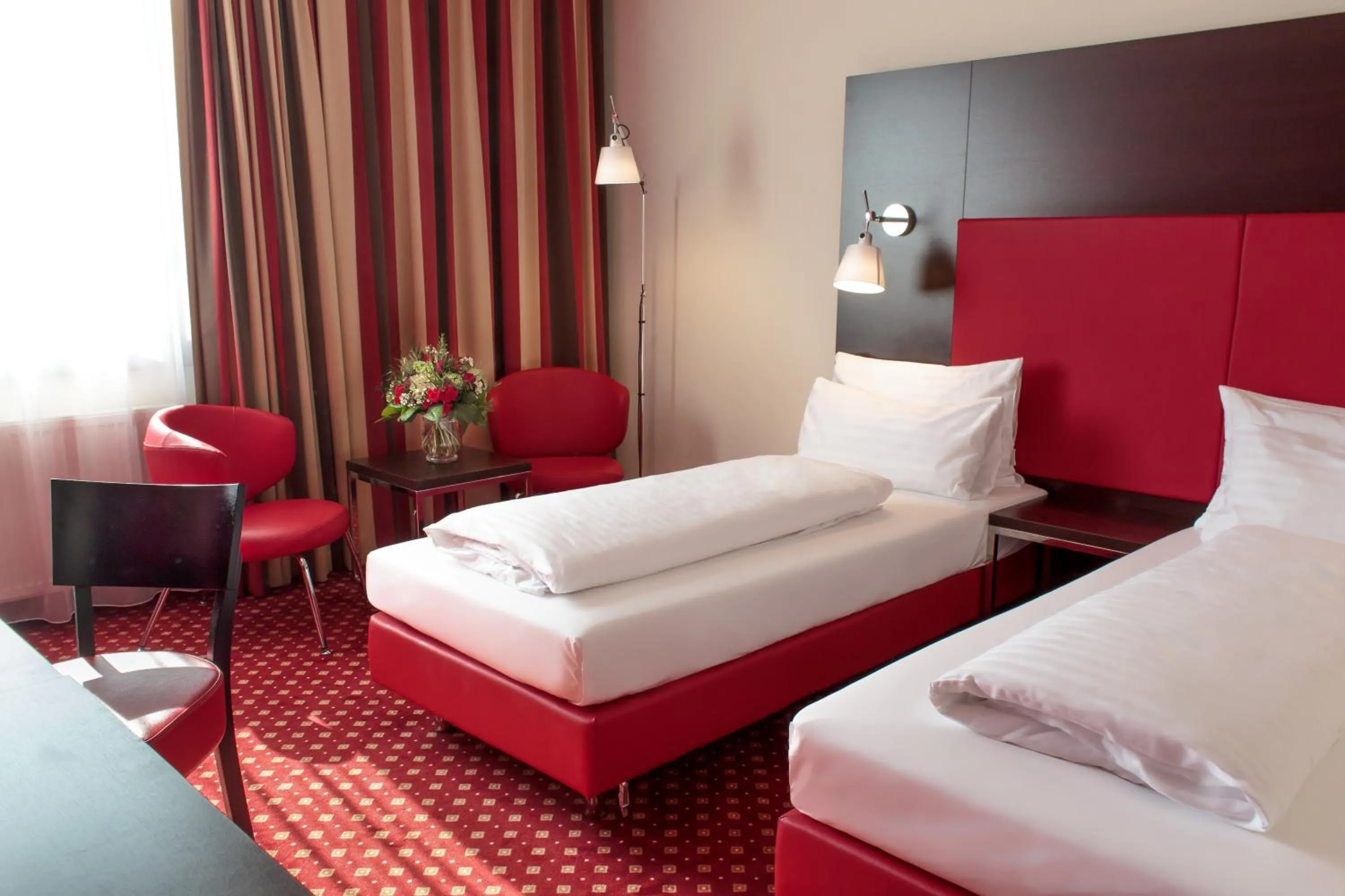 Photo of the whole room, Bed in Best Western Plaza Hotel Wels