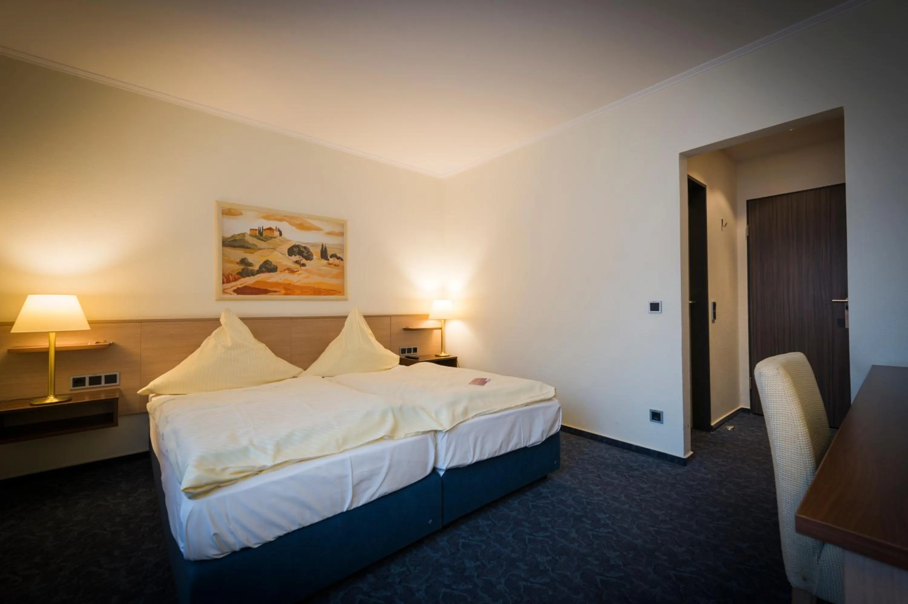 Photo of the whole room, Bed in Hotel Lücke Rheine