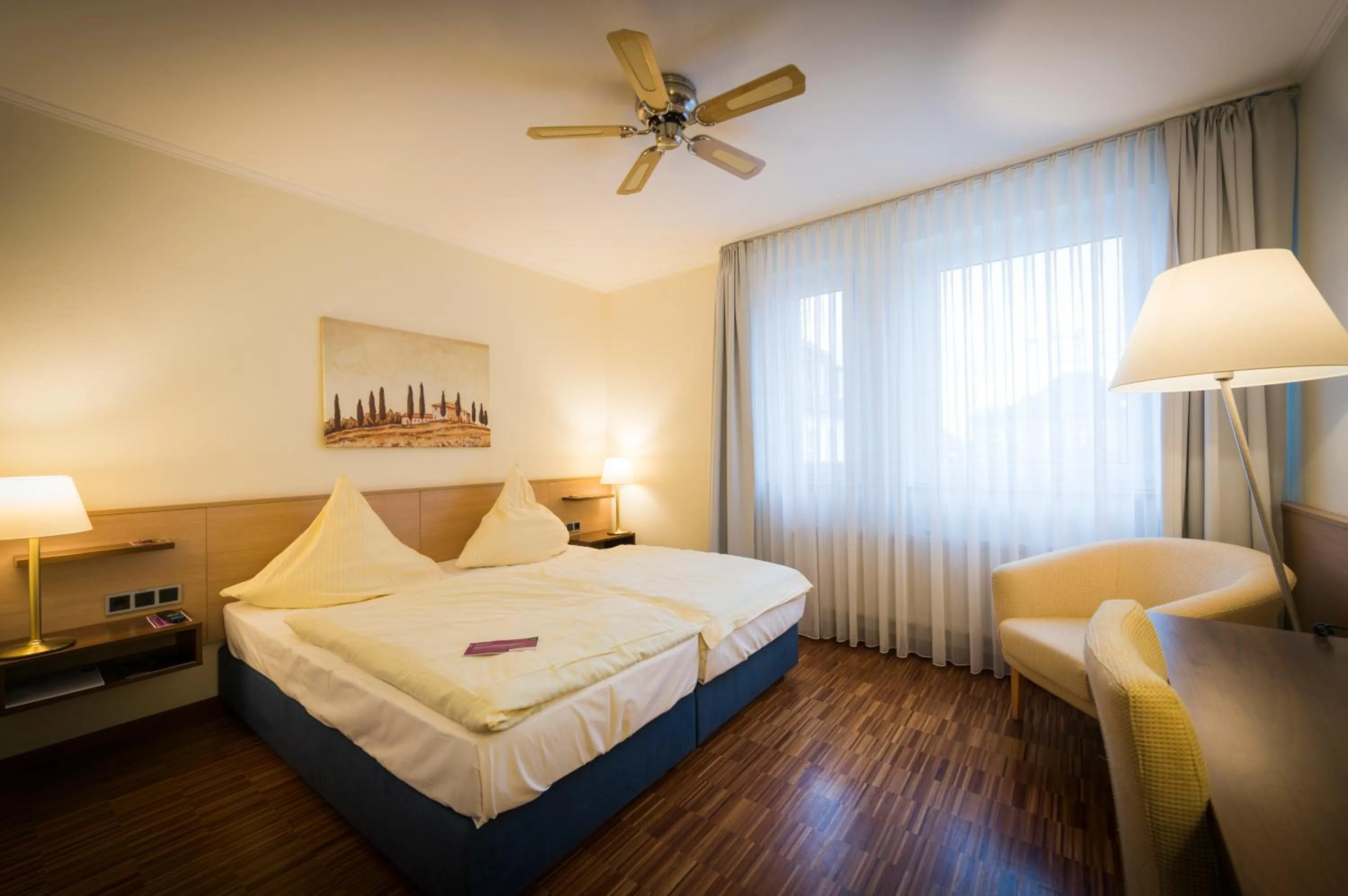 Photo of the whole room, Bed in Hotel Lücke Rheine