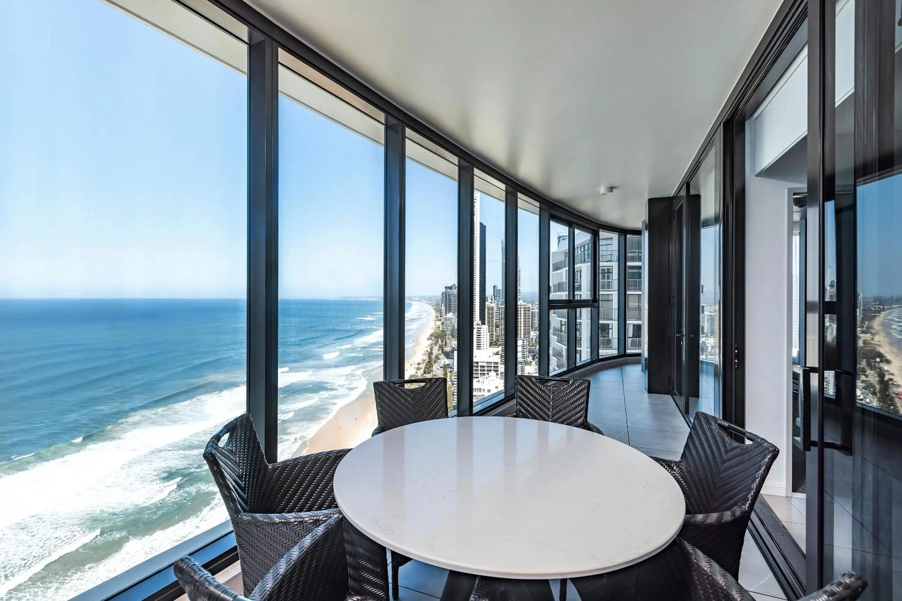 Meriton Suites Surfers Paradise