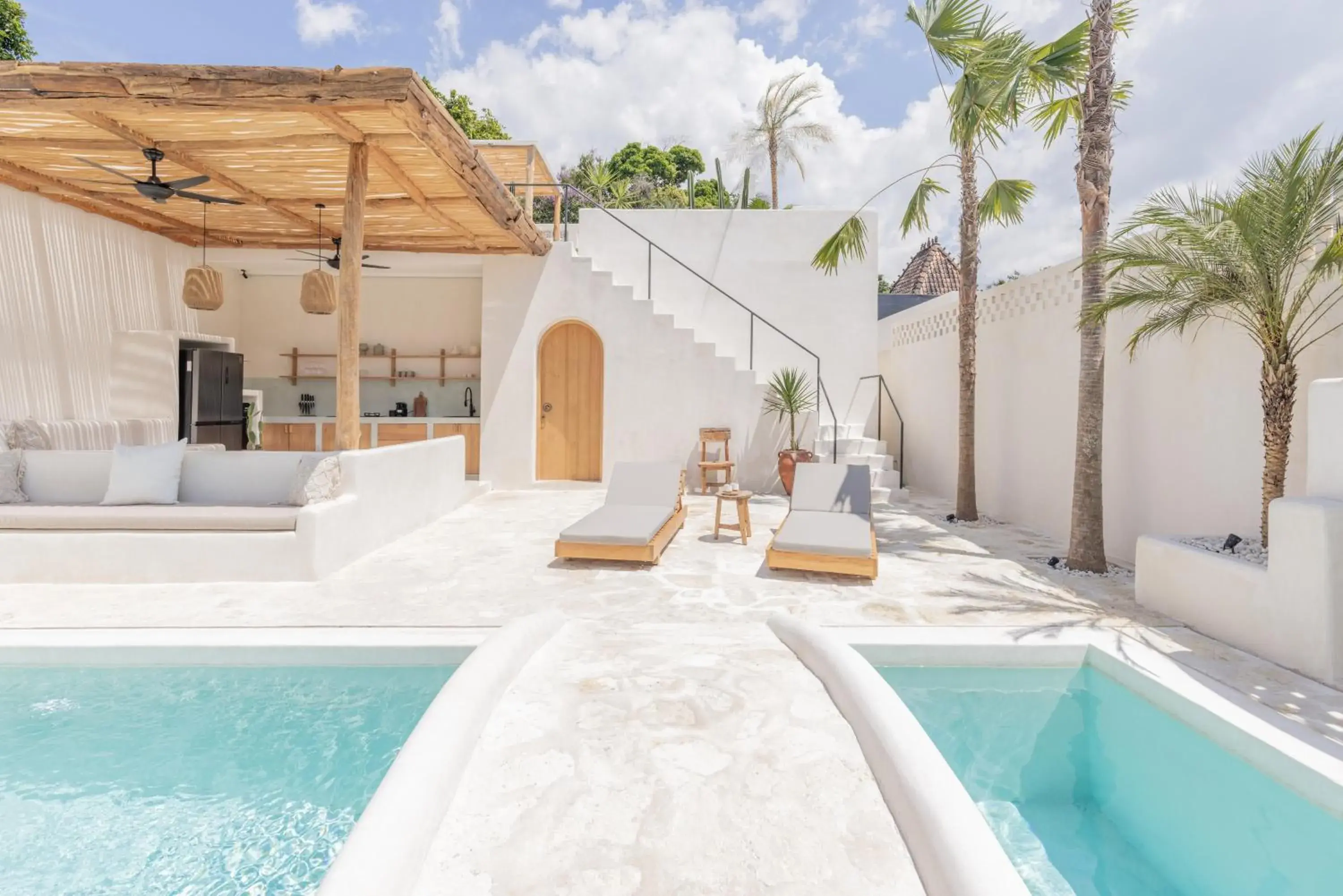 Swimming pool in YUCCA villas Swimming pool in YUCCA villas