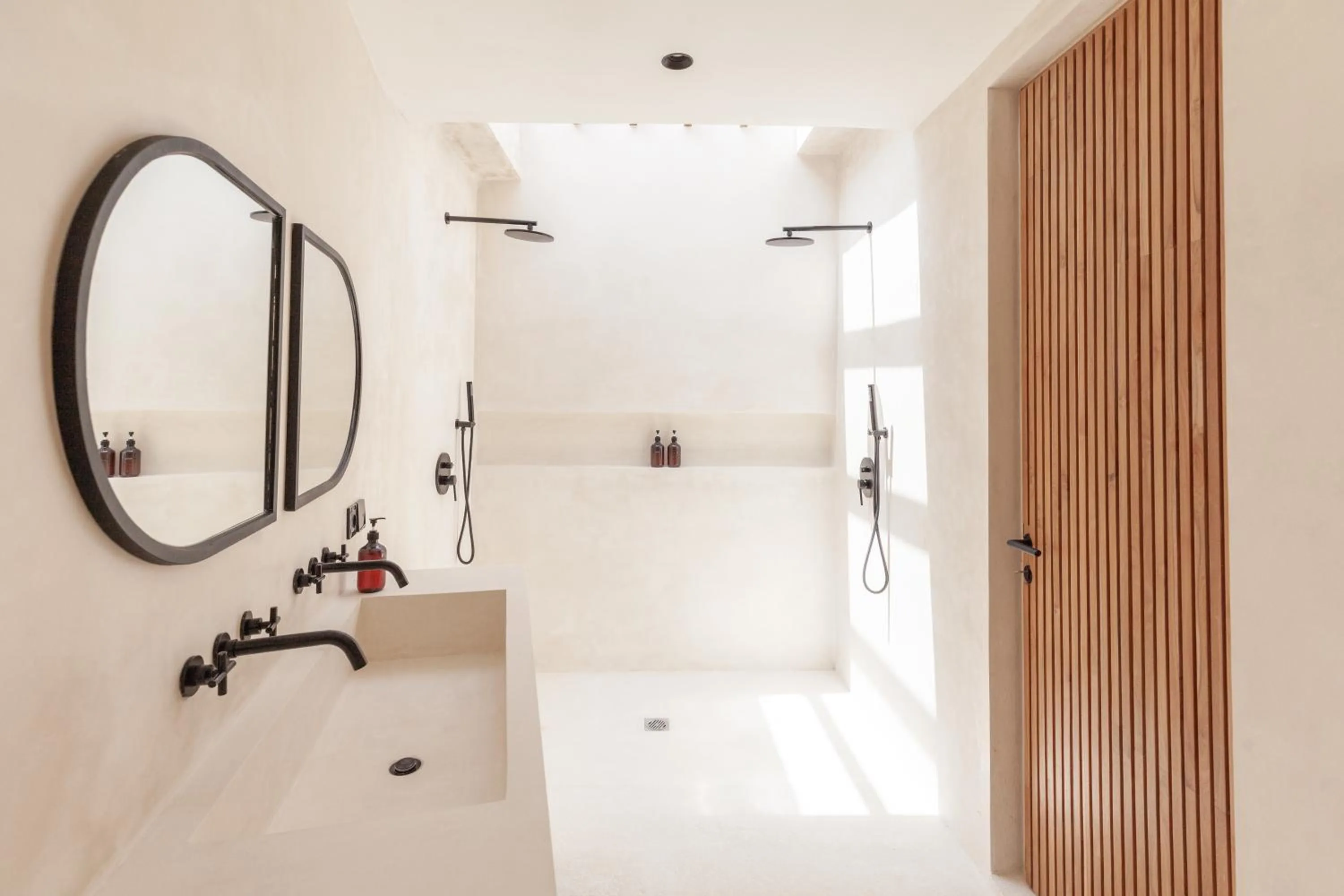Shower in YUCCA villas
