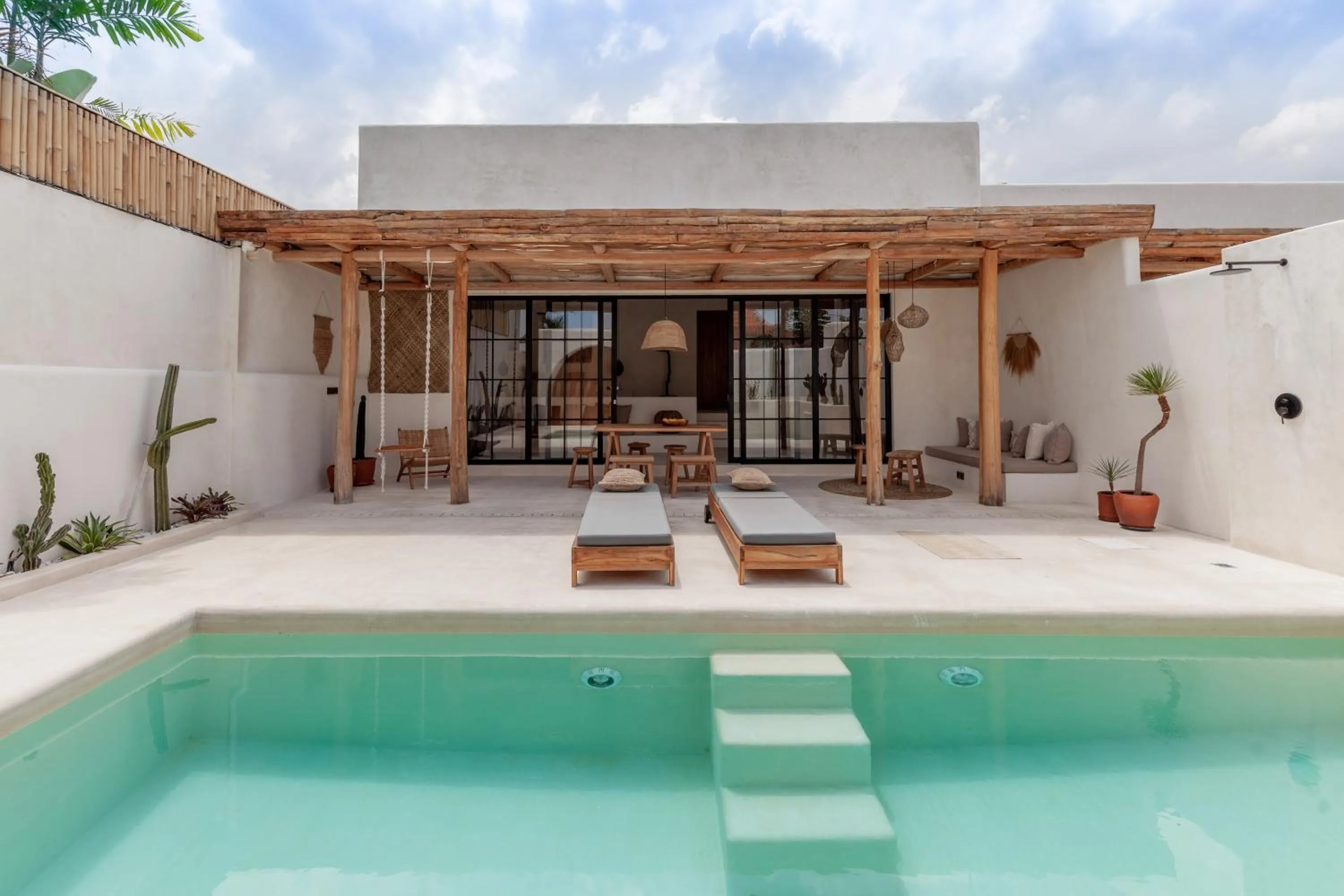 Photo of the whole room in YUCCA villas