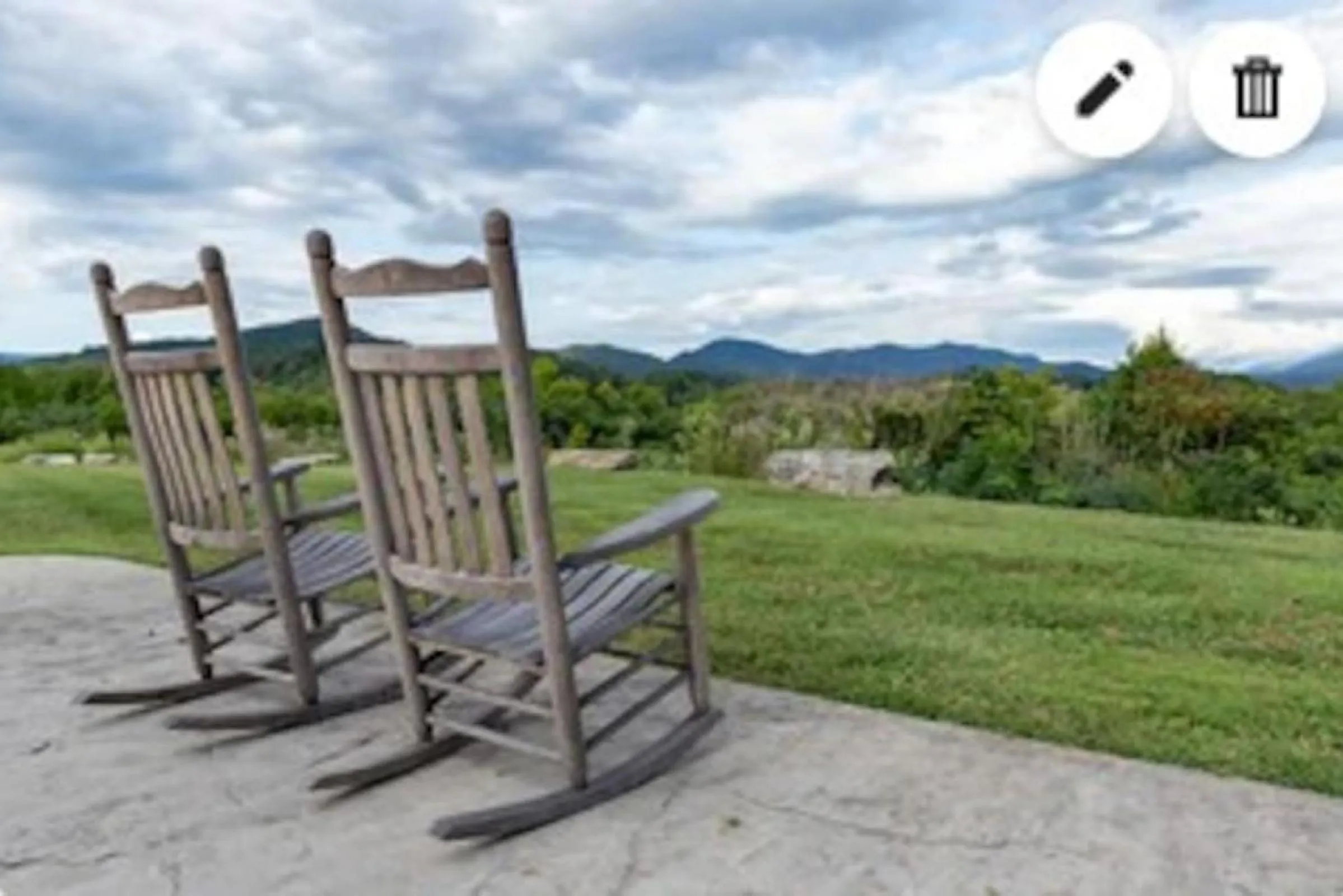 Mountain view in Elegant Cades Cove Condo with Community Pool