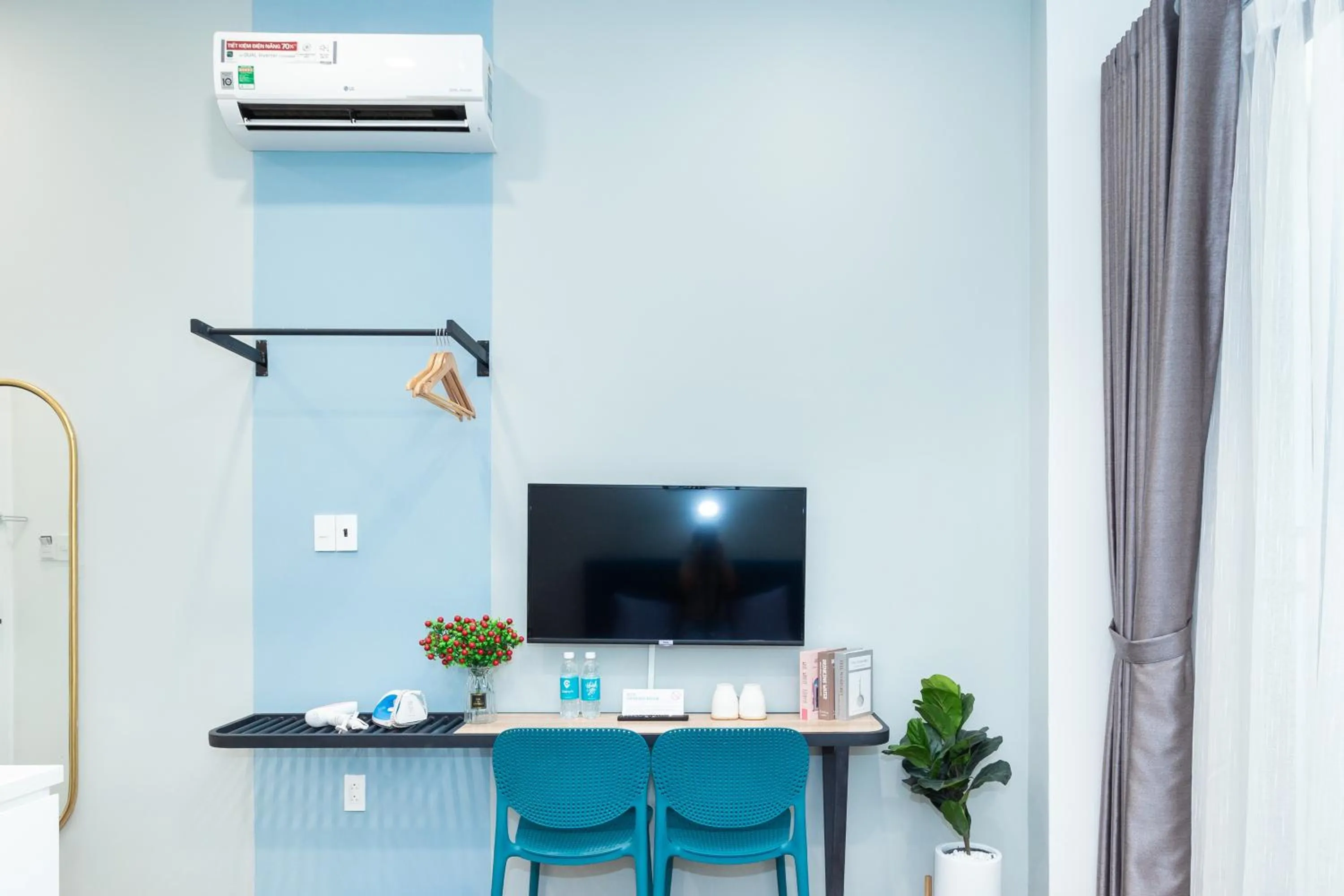 TV and multimedia in Cozrum Homes Greena House